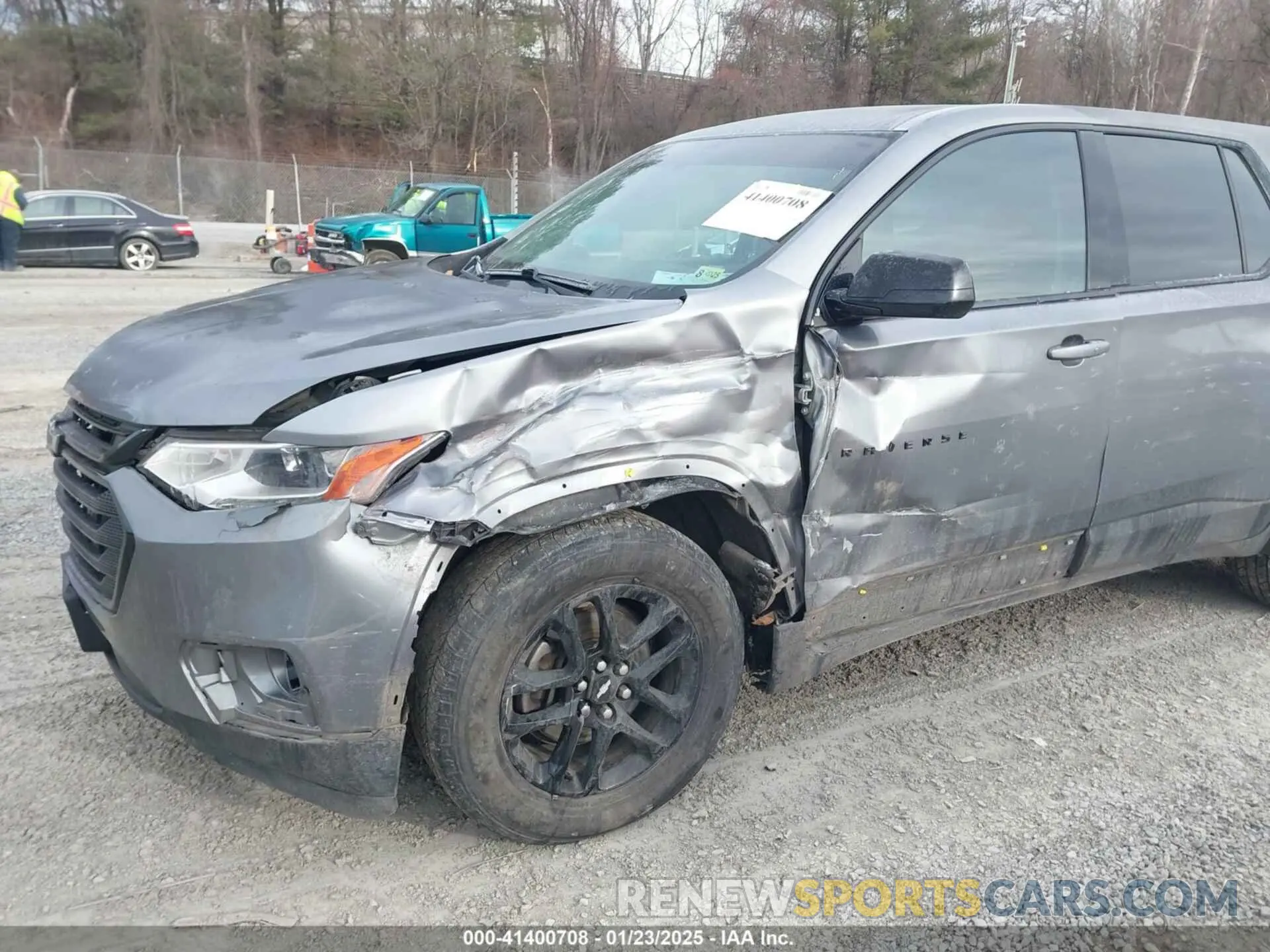 6 Photograph of a damaged car 1GNEVFKW1KJ215838 CHEVROLET TRAVERSE 2019