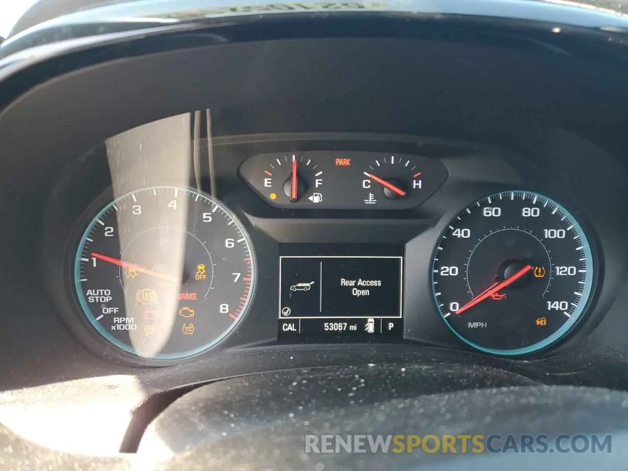 9 Photograph of a damaged car 1GNEVFKW1KJ243896 CHEVROLET TRAVERSE 2019
