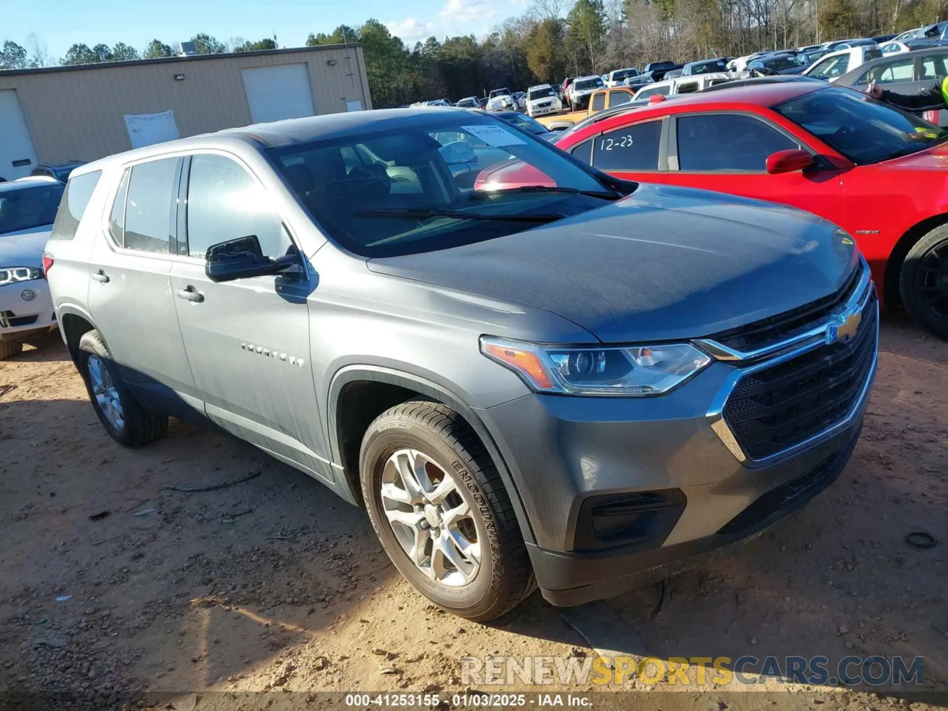 1 Photograph of a damaged car 1GNEVFKW2KJ163247 CHEVROLET TRAVERSE 2019