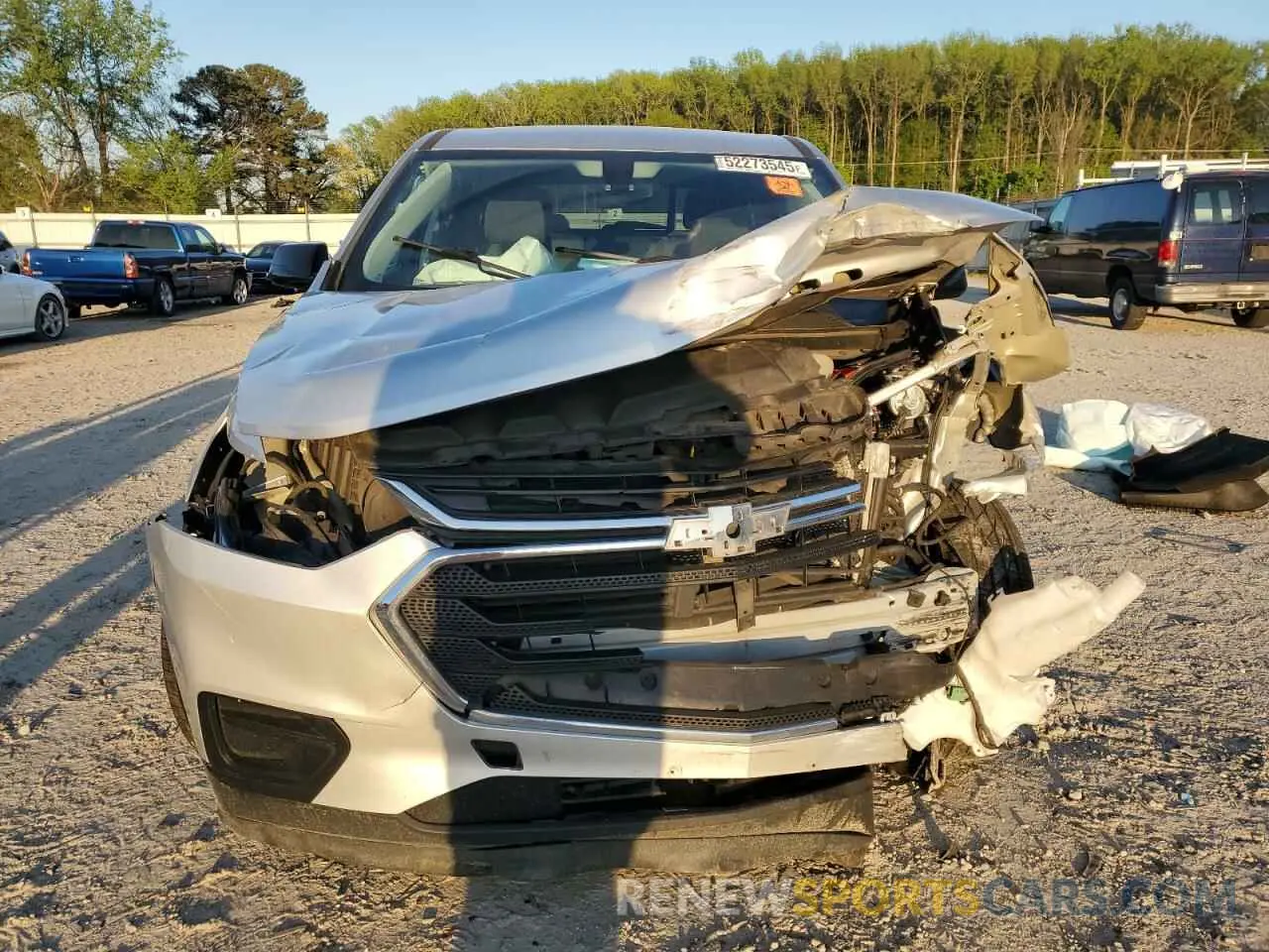 5 Photograph of a damaged car 1GNEVFKW2KJ198371 CHEVROLET TRAVERSE 2019