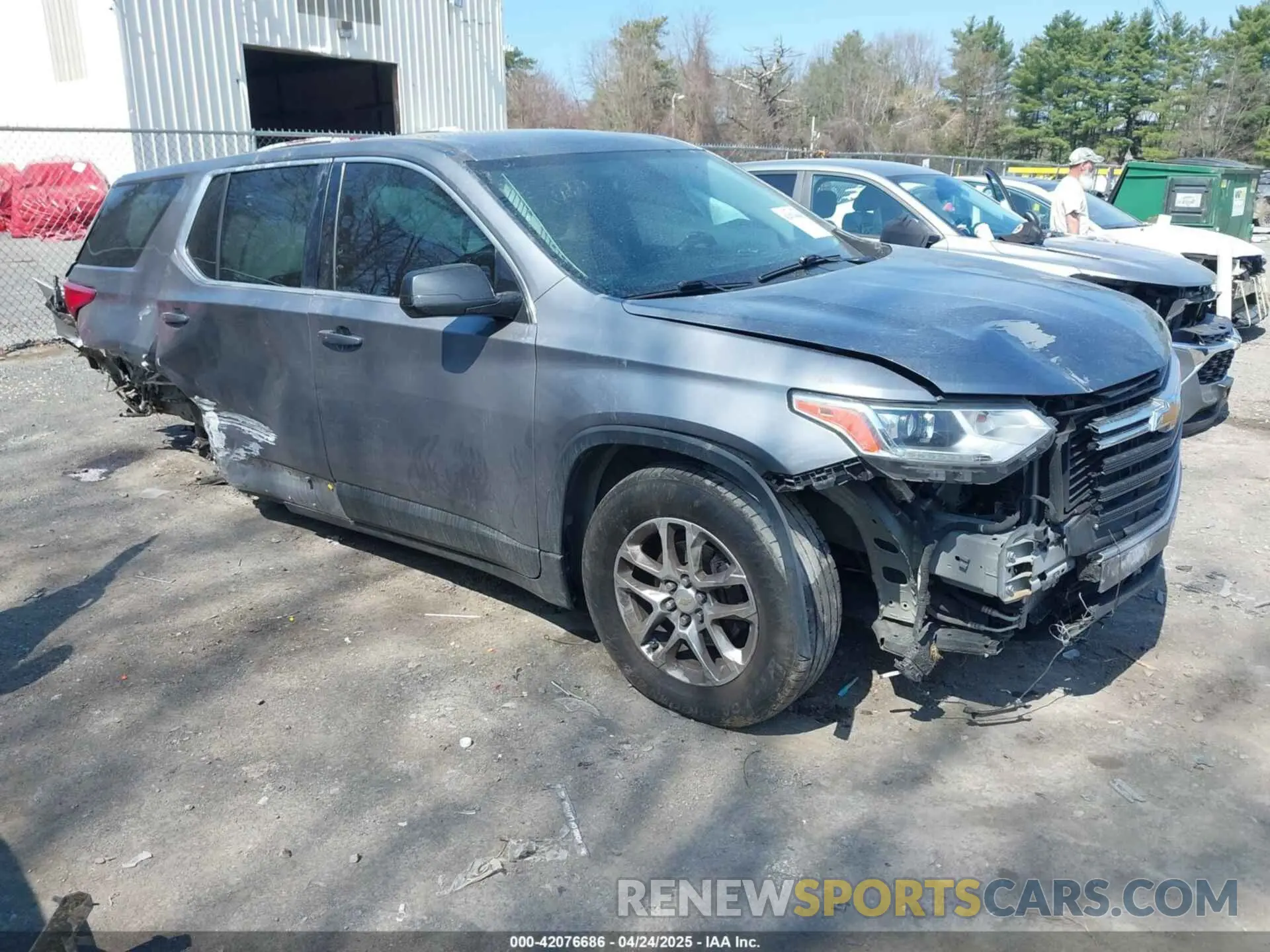 1 Photograph of a damaged car 1GNEVFKW4KJ214344 CHEVROLET TRAVERSE 2019