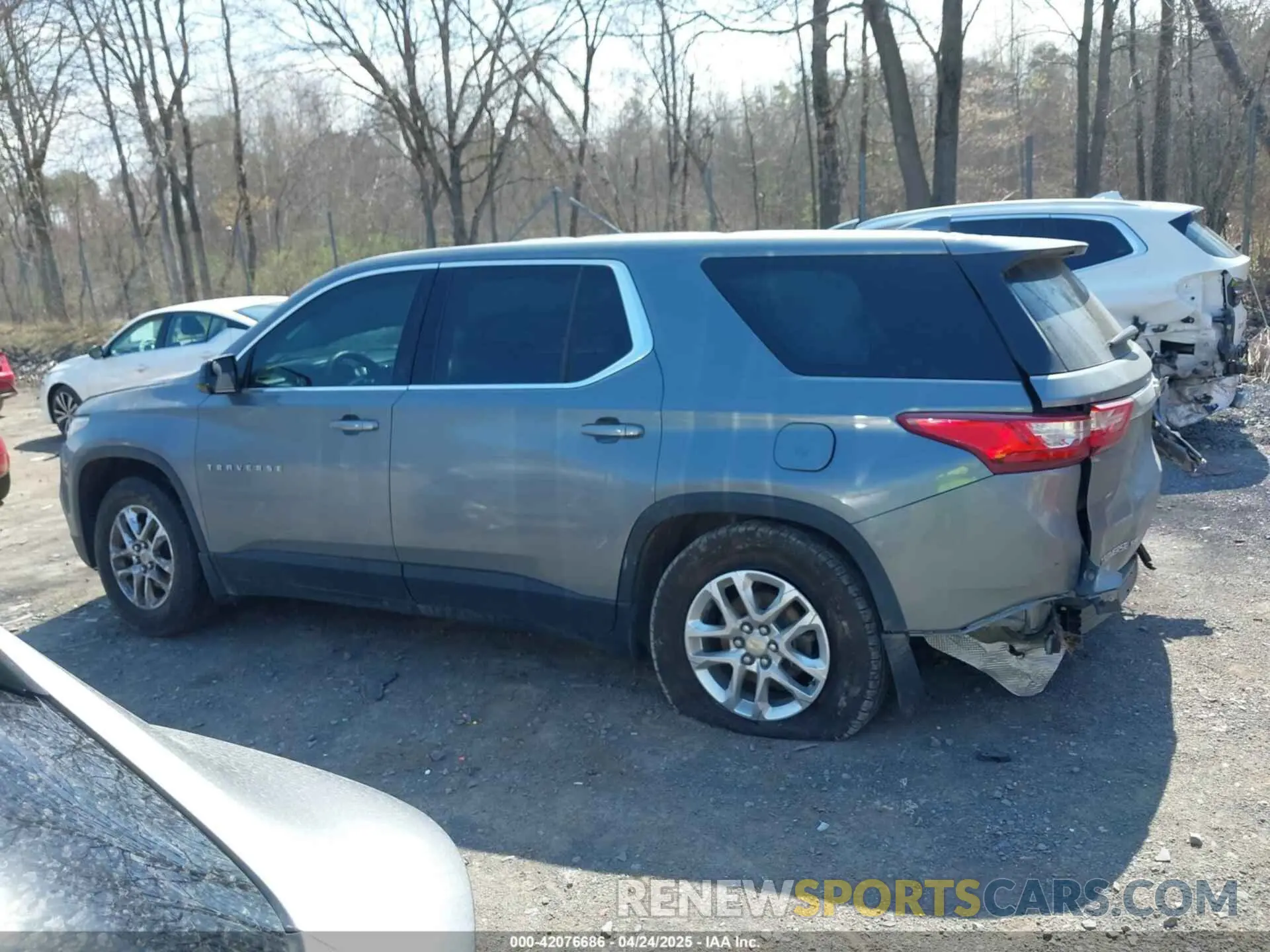 14 Photograph of a damaged car 1GNEVFKW4KJ214344 CHEVROLET TRAVERSE 2019