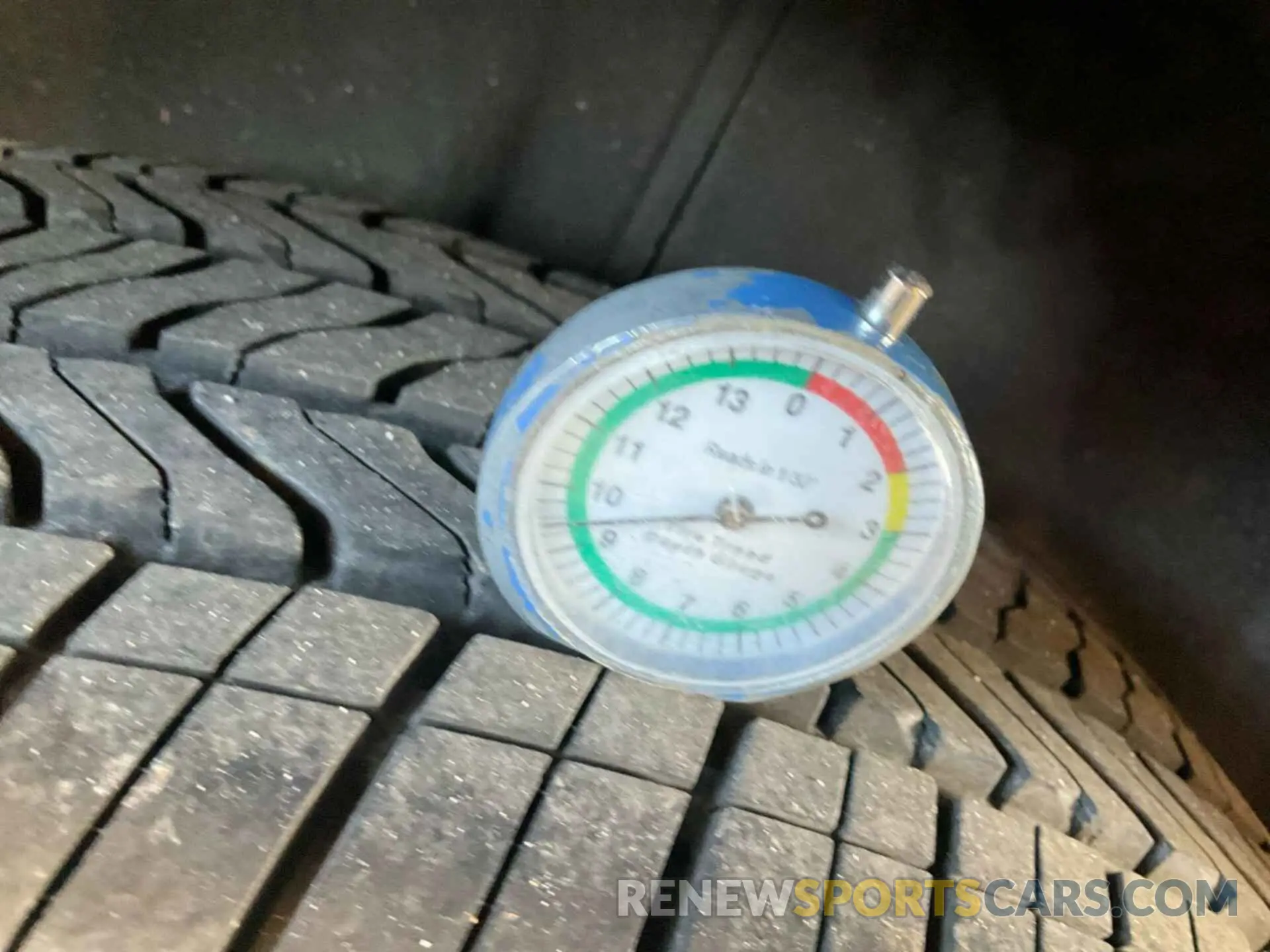 11 Photograph of a damaged car 1GNEVFKW6KJ173280 CHEVROLET TRAVERSE 2019