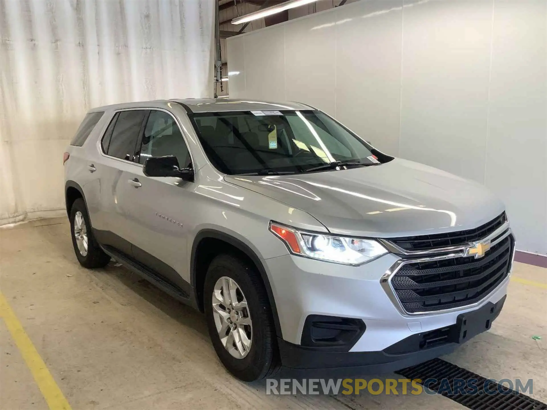 9 Photograph of a damaged car 1GNEVFKW6KJ173280 CHEVROLET TRAVERSE 2019