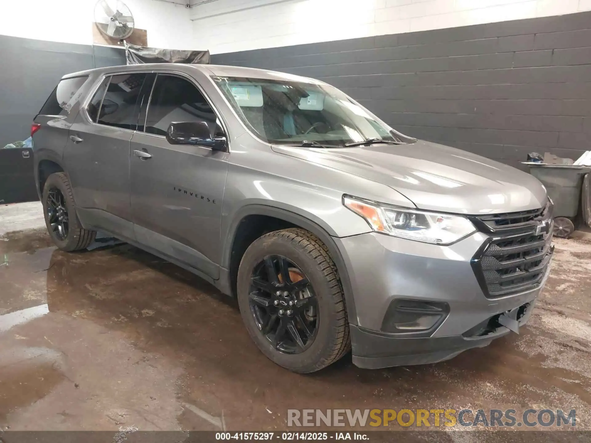 1 Photograph of a damaged car 1GNEVFKW7KJ244115 CHEVROLET TRAVERSE 2019