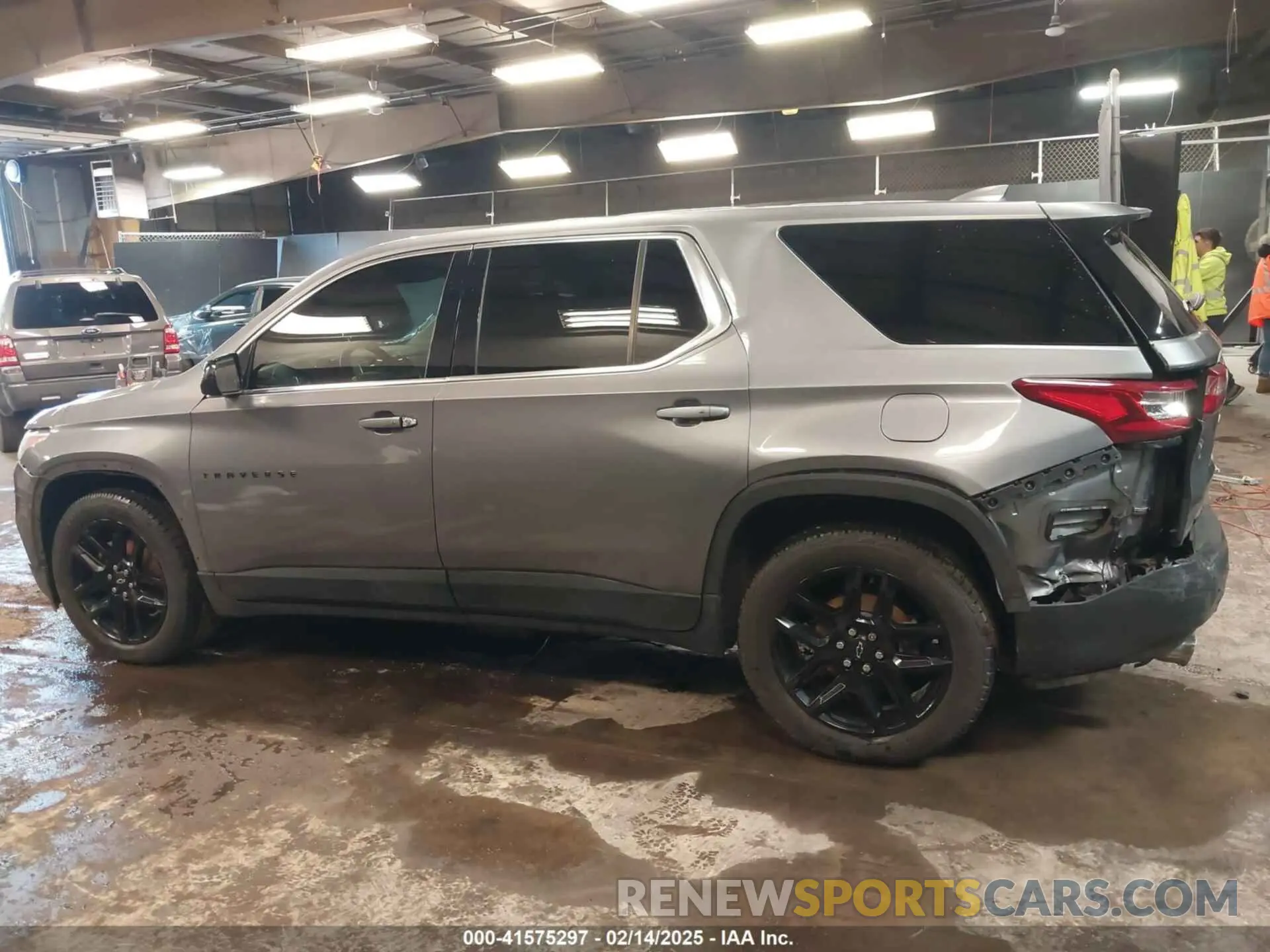 14 Photograph of a damaged car 1GNEVFKW7KJ244115 CHEVROLET TRAVERSE 2019