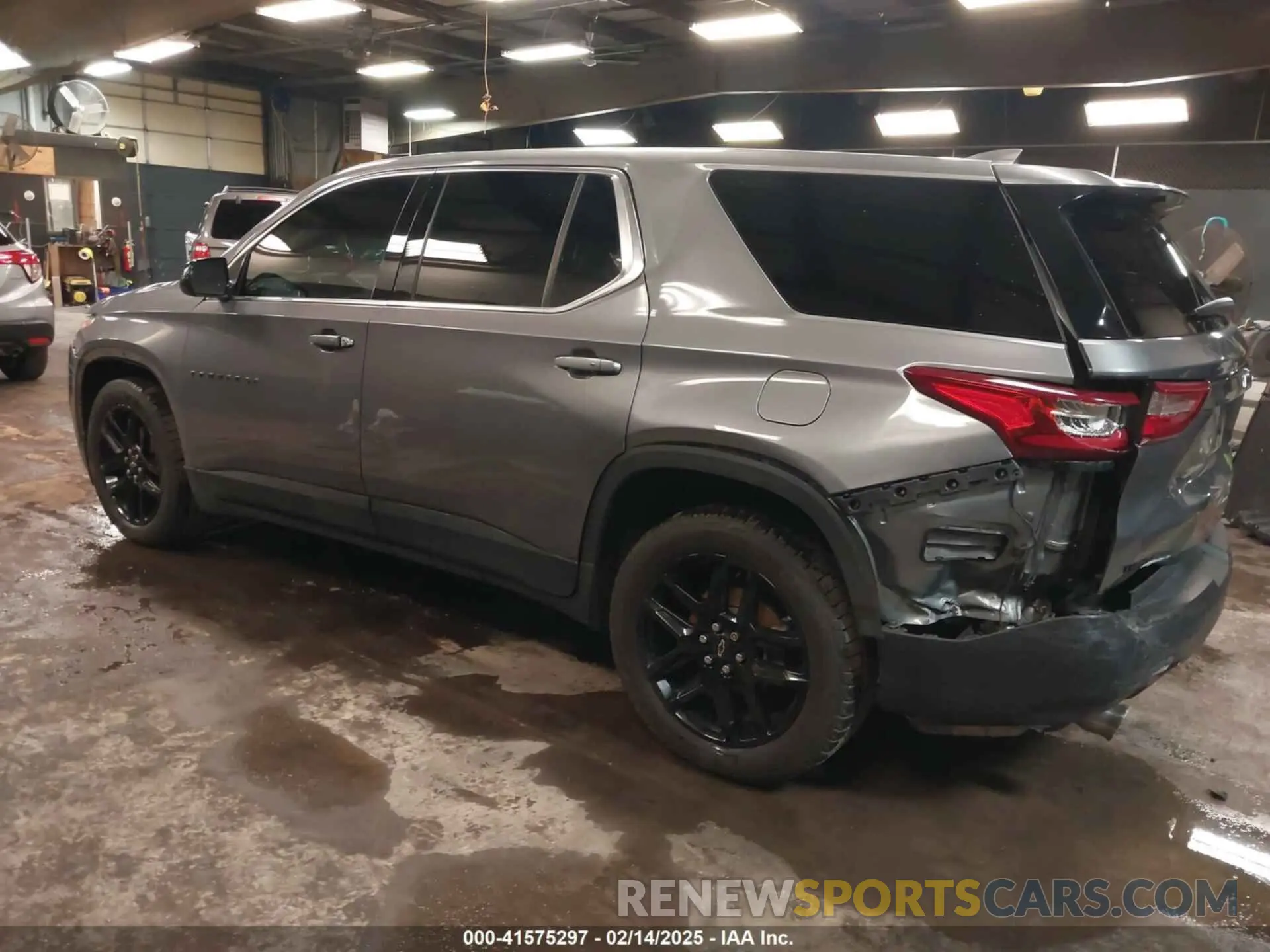 6 Photograph of a damaged car 1GNEVFKW7KJ244115 CHEVROLET TRAVERSE 2019