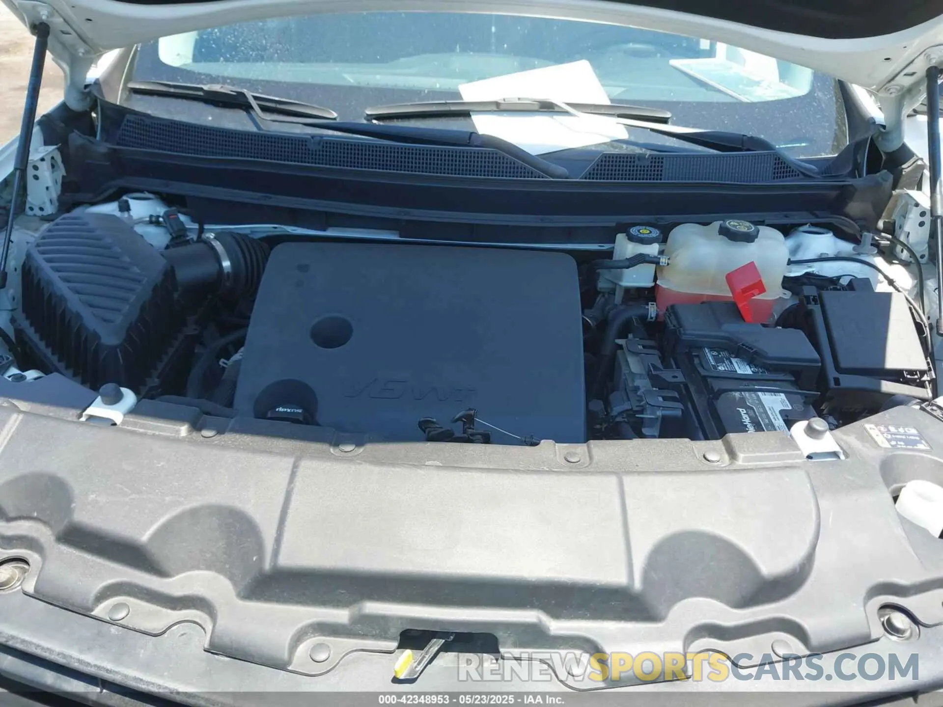 10 Photograph of a damaged car 1GNEVFKW8KJ241868 CHEVROLET TRAVERSE 2019