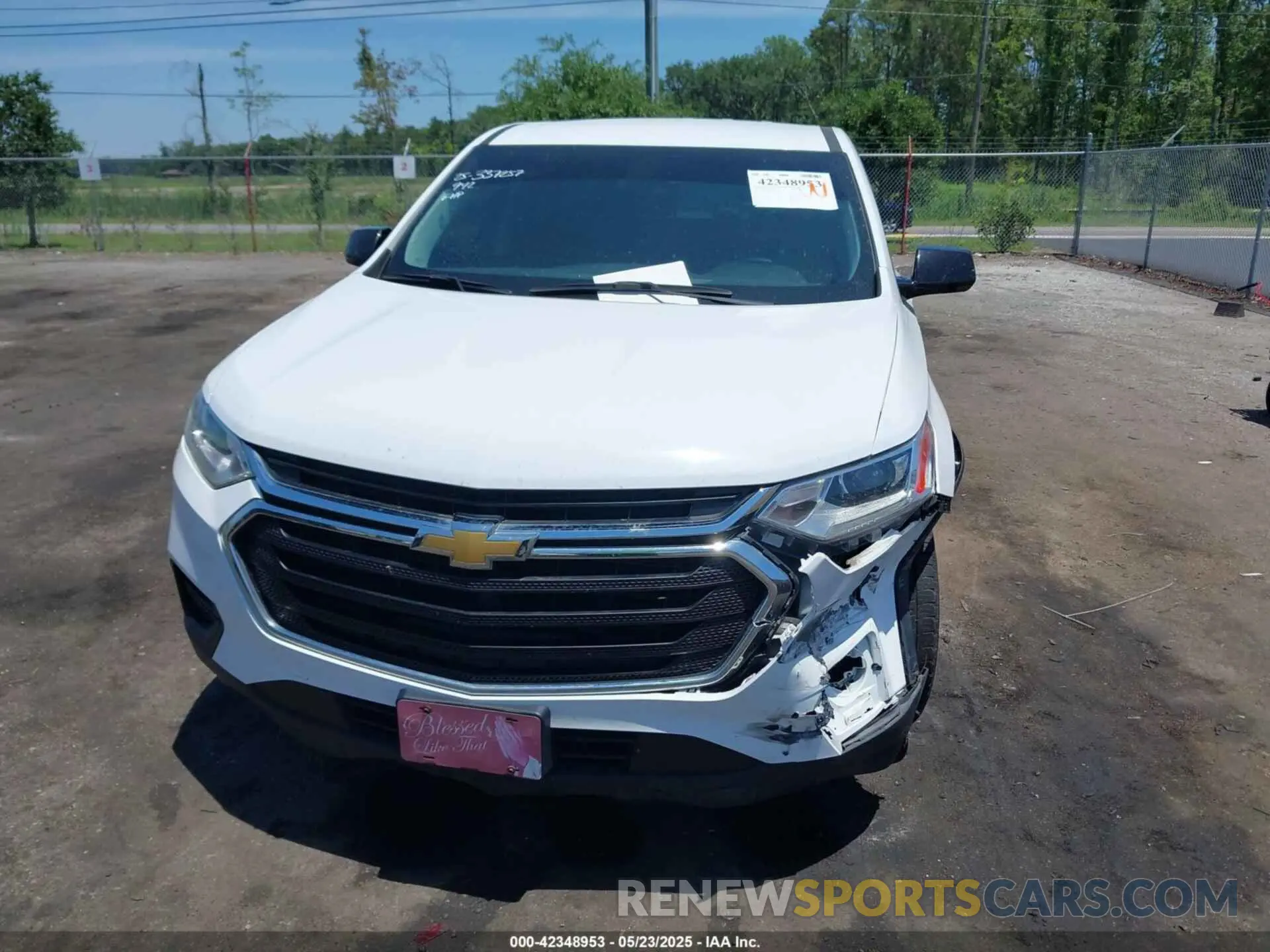 12 Photograph of a damaged car 1GNEVFKW8KJ241868 CHEVROLET TRAVERSE 2019