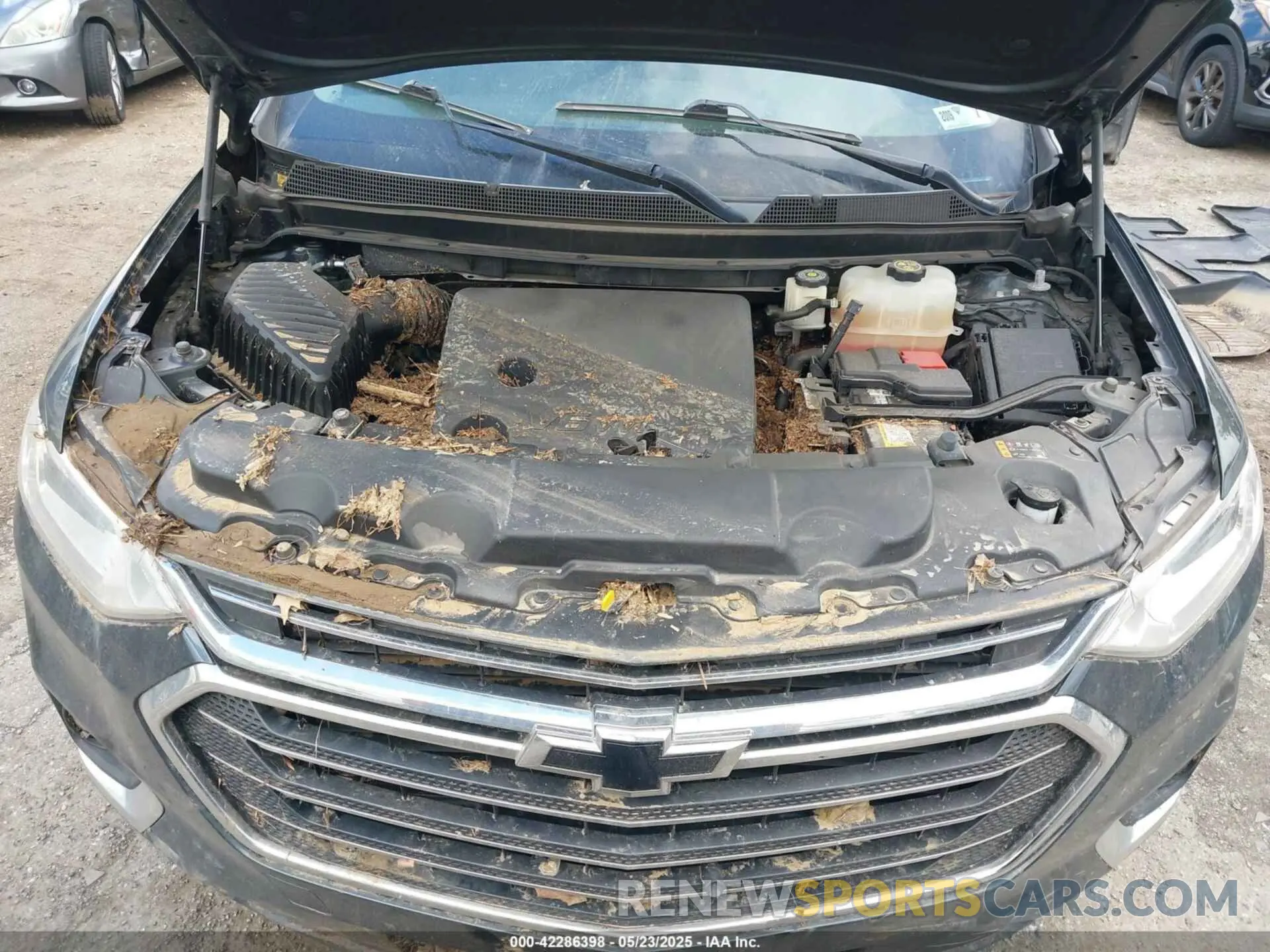 10 Photograph of a damaged car 1GNEVGKW0KJ105711 CHEVROLET TRAVERSE 2019