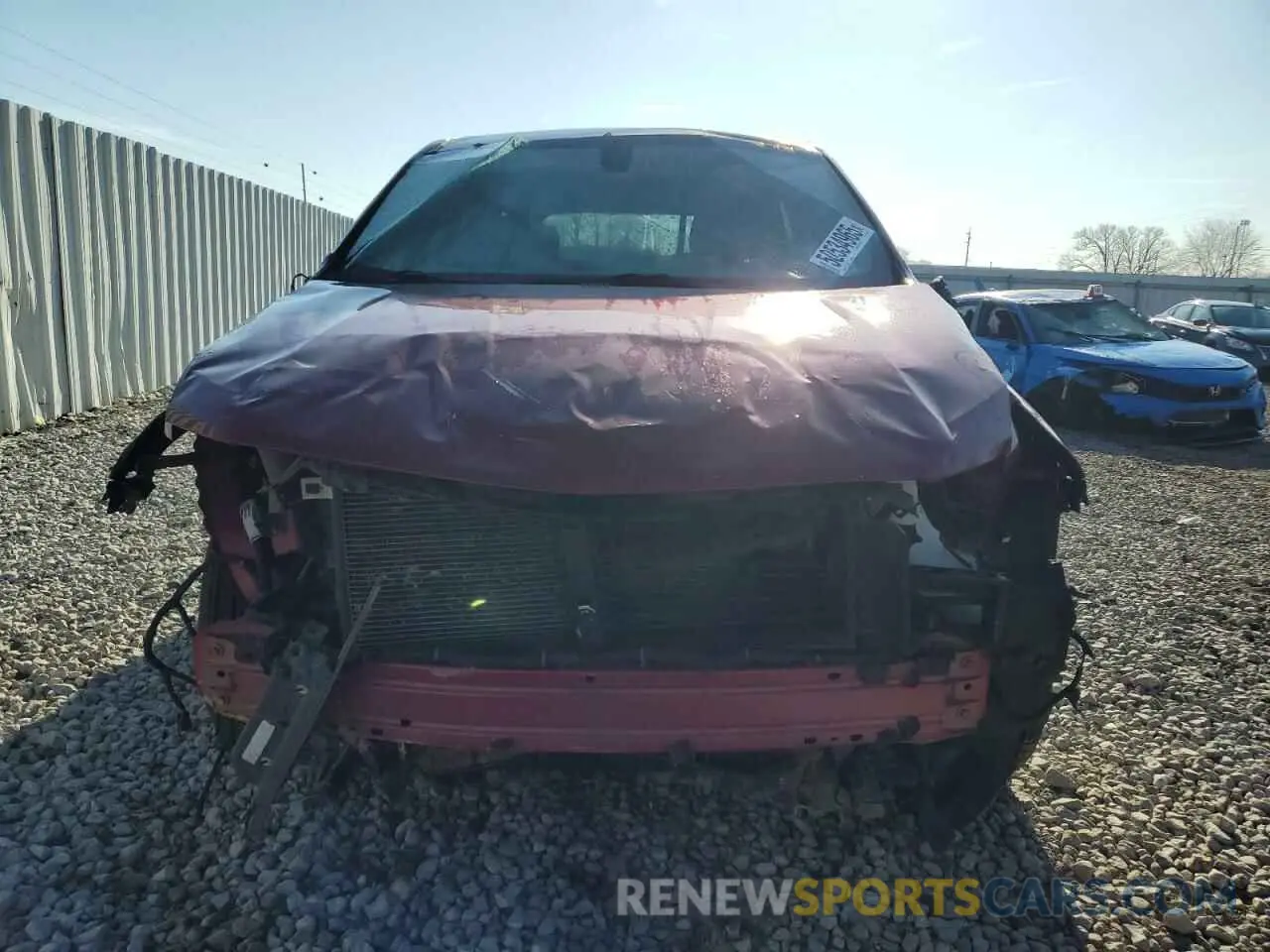 5 Photograph of a damaged car 1GNEVGKW1KJ172298 CHEVROLET TRAVERSE 2019
