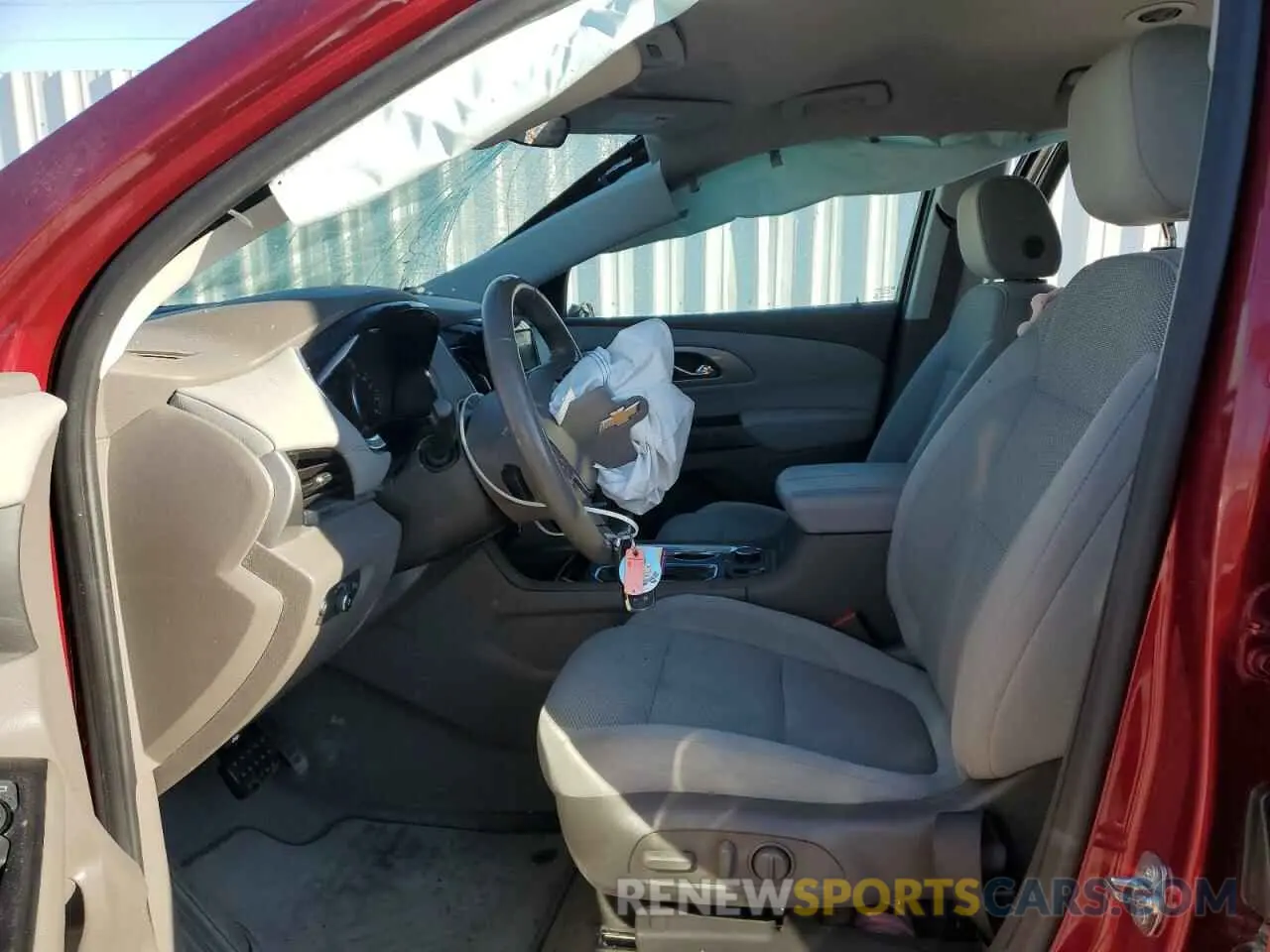 7 Photograph of a damaged car 1GNEVGKW1KJ172298 CHEVROLET TRAVERSE 2019