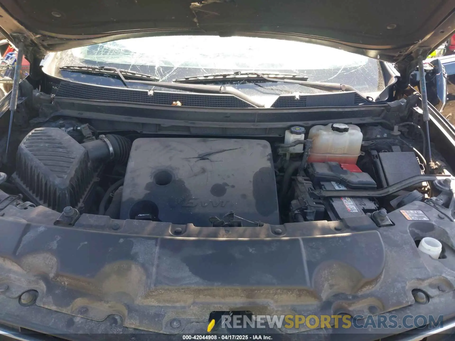 10 Photograph of a damaged car 1GNEVGKW1KJ193586 CHEVROLET TRAVERSE 2019