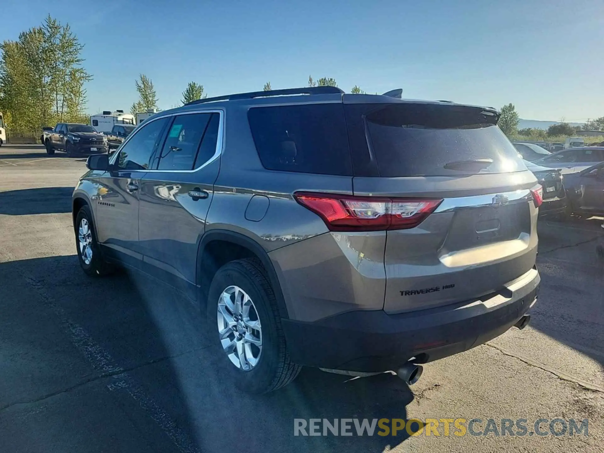 9 Photograph of a damaged car 1GNEVGKW1KJ239367 CHEVROLET TRAVERSE 2019