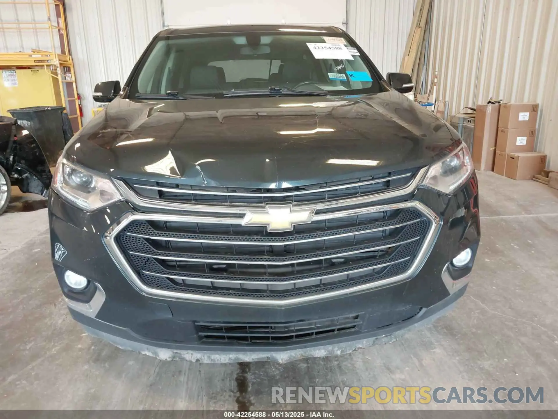 19 Photograph of a damaged car 1GNEVGKW2KJ112840 CHEVROLET TRAVERSE 2019