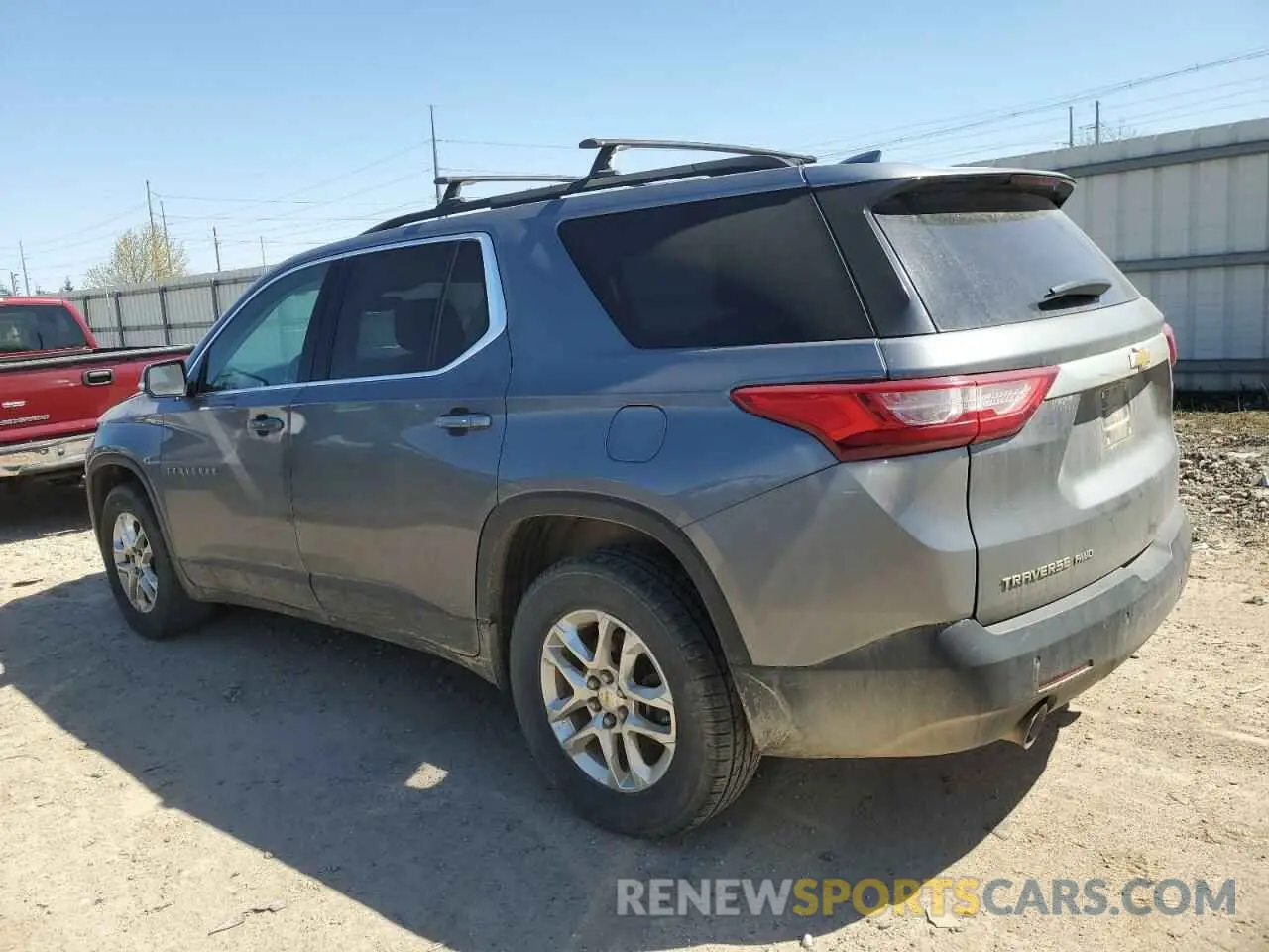 2 Photograph of a damaged car 1GNEVGKW2KJ113258 CHEVROLET TRAVERSE 2019