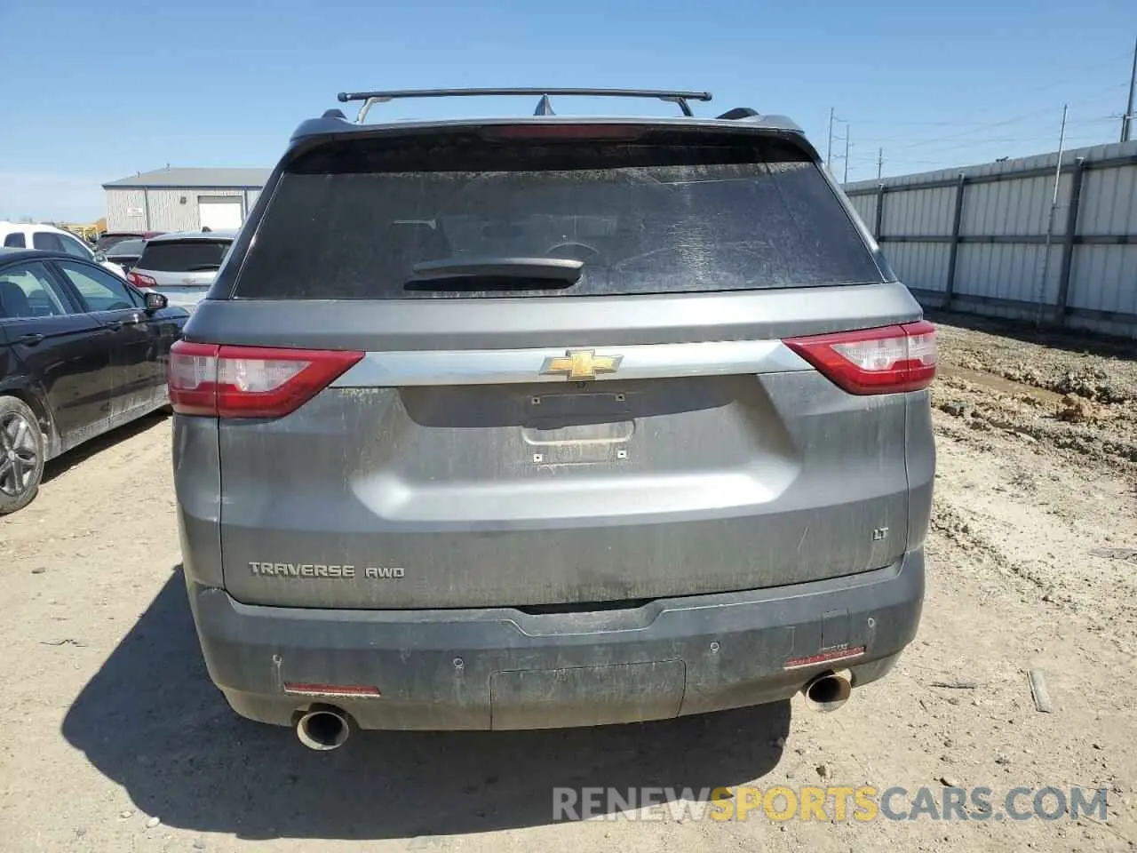 6 Photograph of a damaged car 1GNEVGKW2KJ113258 CHEVROLET TRAVERSE 2019