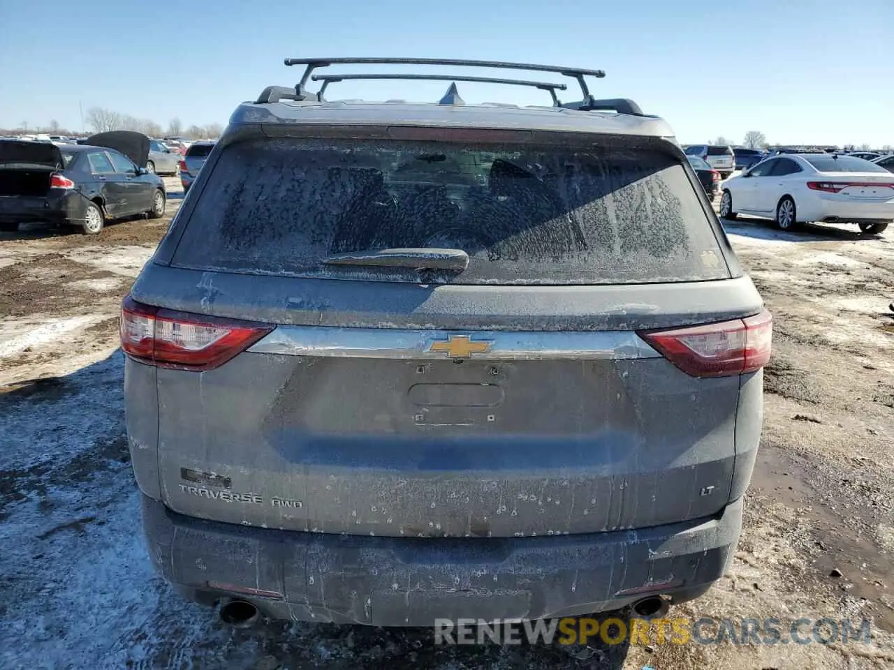 6 Photograph of a damaged car 1GNEVGKW2KJ233609 CHEVROLET TRAVERSE 2019