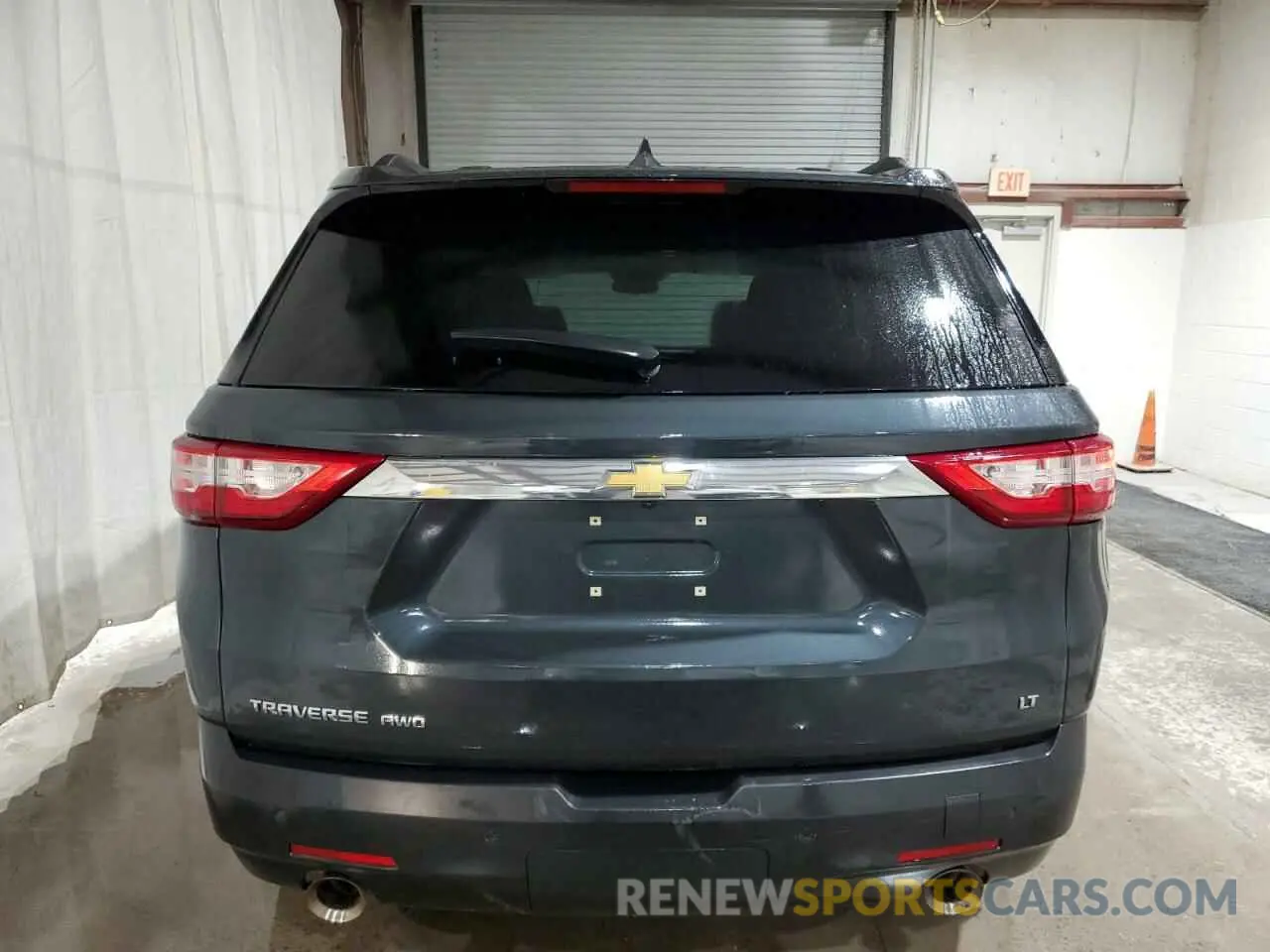 6 Photograph of a damaged car 1GNEVGKW2KJ313265 CHEVROLET TRAVERSE 2019