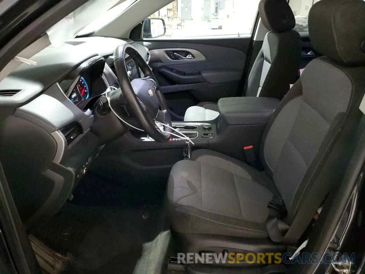 7 Photograph of a damaged car 1GNEVGKW2KJ313265 CHEVROLET TRAVERSE 2019
