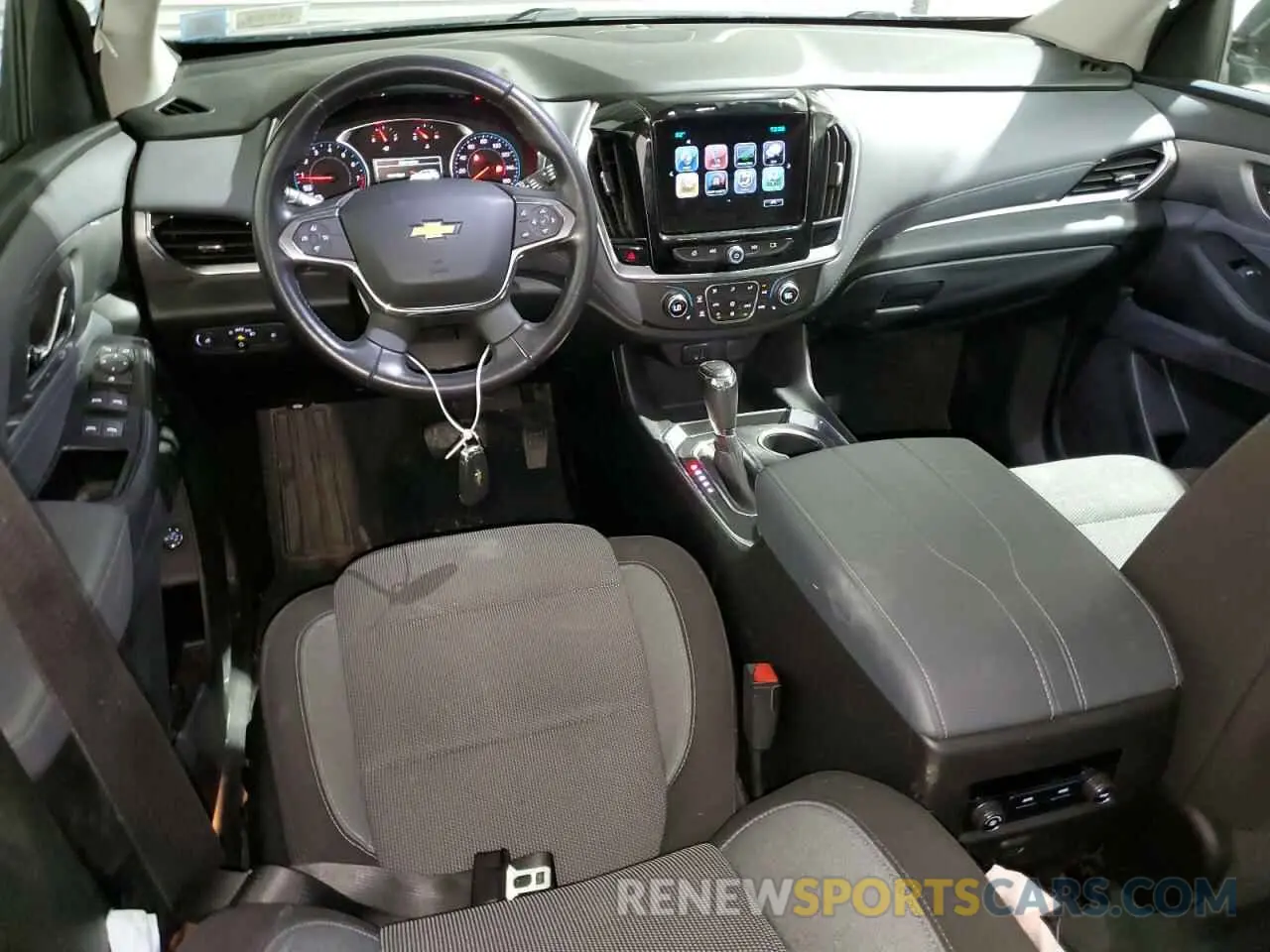8 Photograph of a damaged car 1GNEVGKW2KJ313265 CHEVROLET TRAVERSE 2019