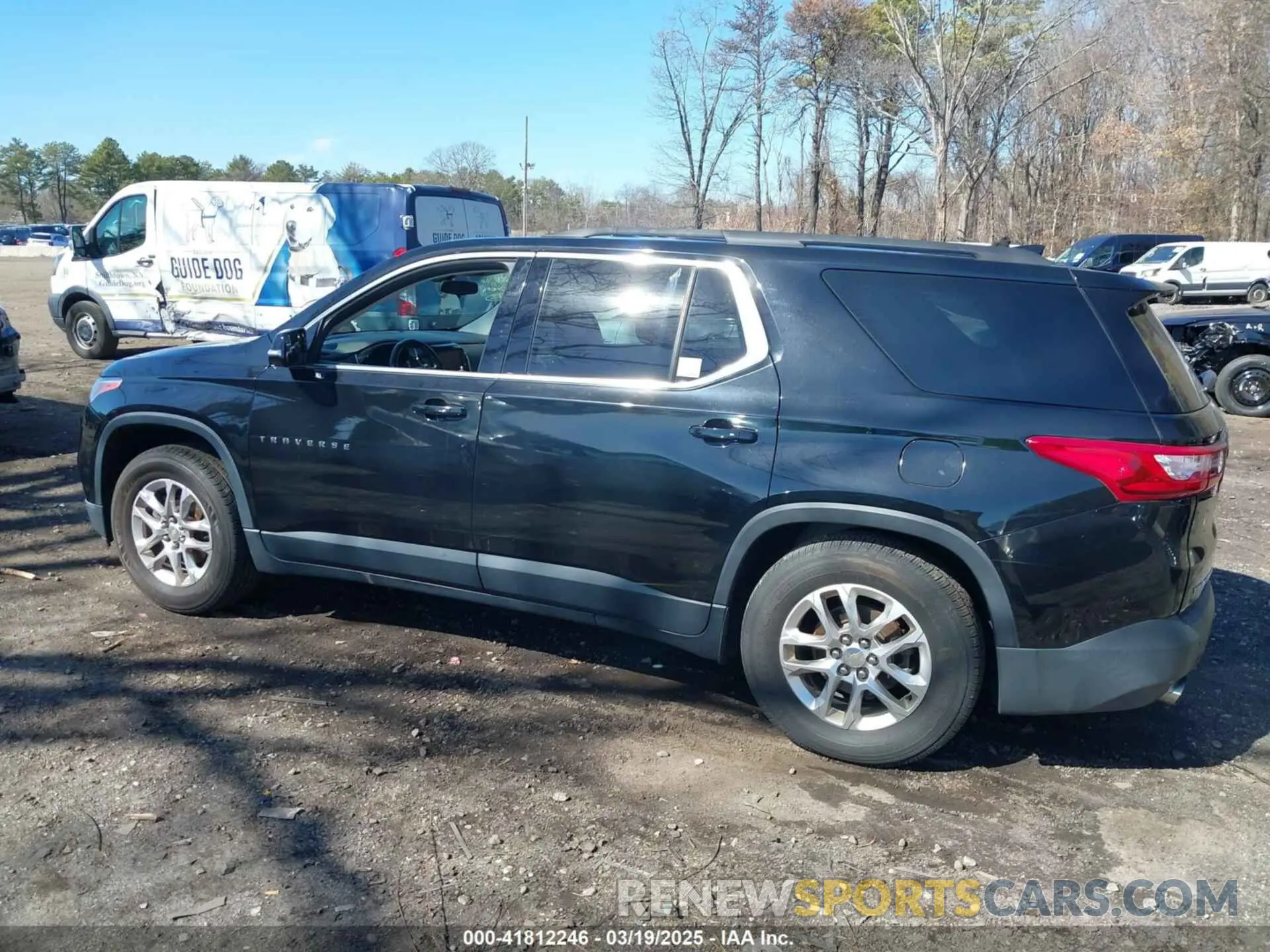 14 Photograph of a damaged car 1GNEVGKW3KJ100518 CHEVROLET TRAVERSE 2019