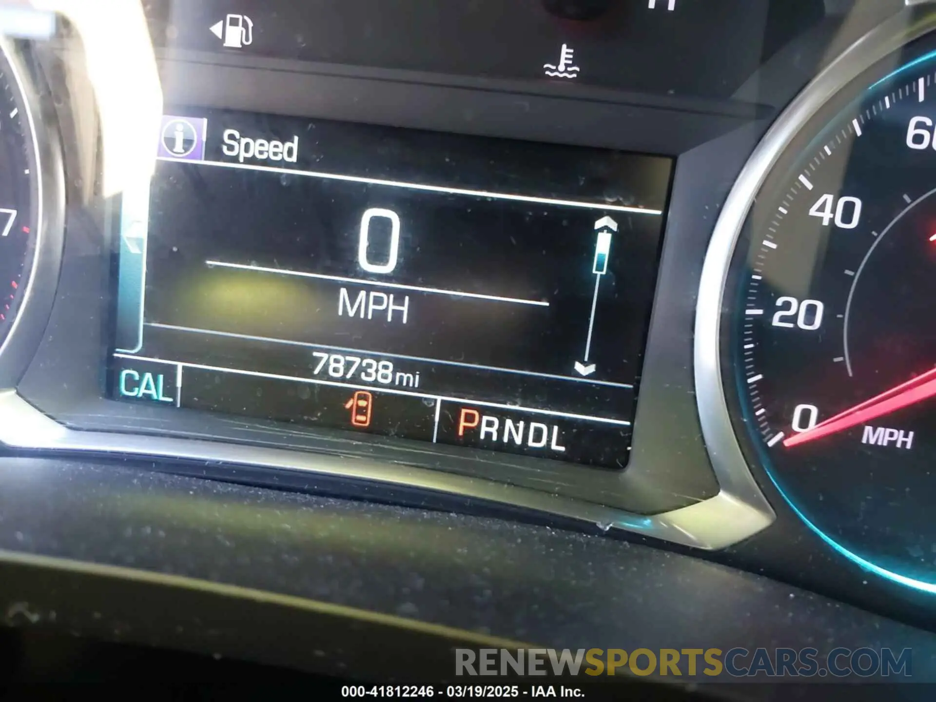 7 Photograph of a damaged car 1GNEVGKW3KJ100518 CHEVROLET TRAVERSE 2019