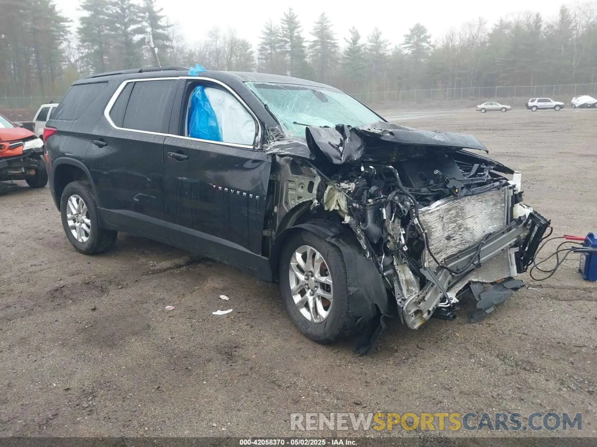 1 Photograph of a damaged car 1GNEVGKW3KJ125855 CHEVROLET TRAVERSE 2019