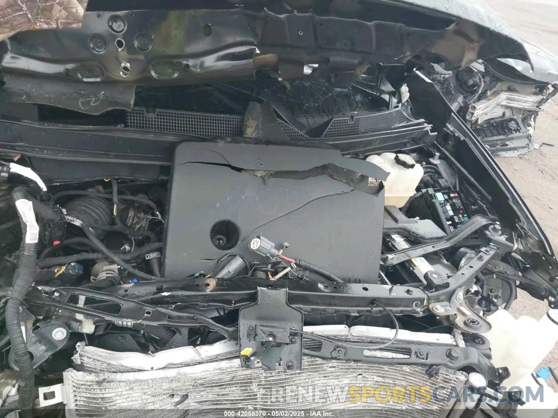 10 Photograph of a damaged car 1GNEVGKW3KJ125855 CHEVROLET TRAVERSE 2019