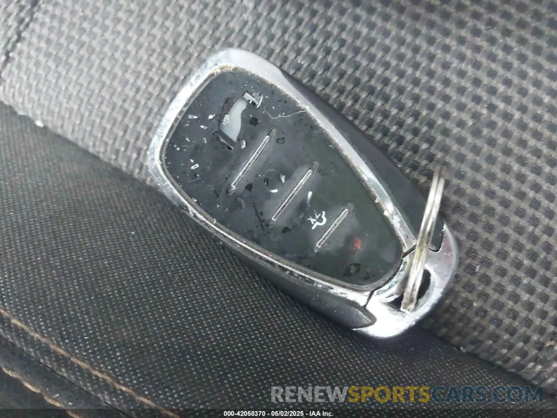 11 Photograph of a damaged car 1GNEVGKW3KJ125855 CHEVROLET TRAVERSE 2019
