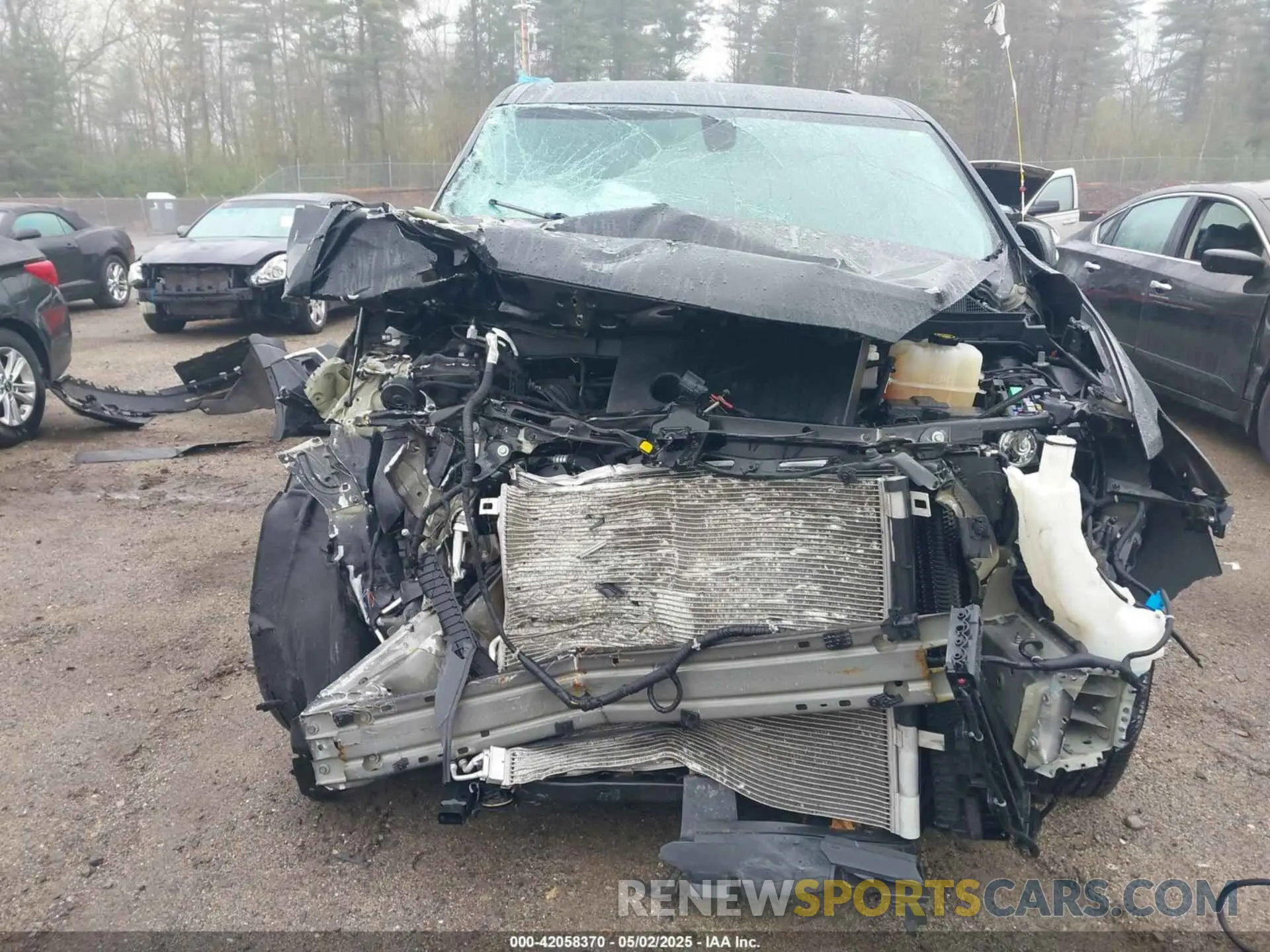 13 Photograph of a damaged car 1GNEVGKW3KJ125855 CHEVROLET TRAVERSE 2019