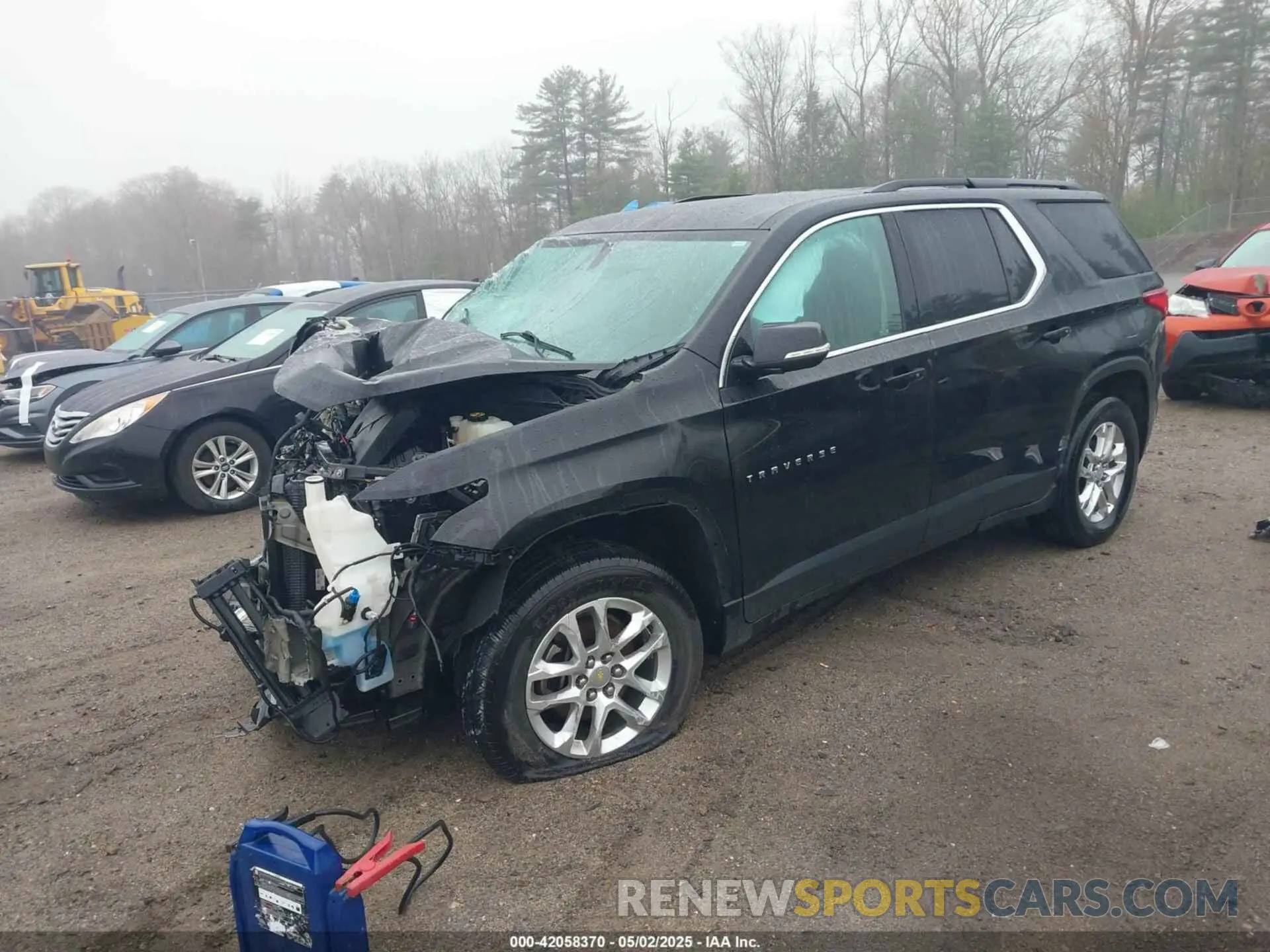2 Photograph of a damaged car 1GNEVGKW3KJ125855 CHEVROLET TRAVERSE 2019