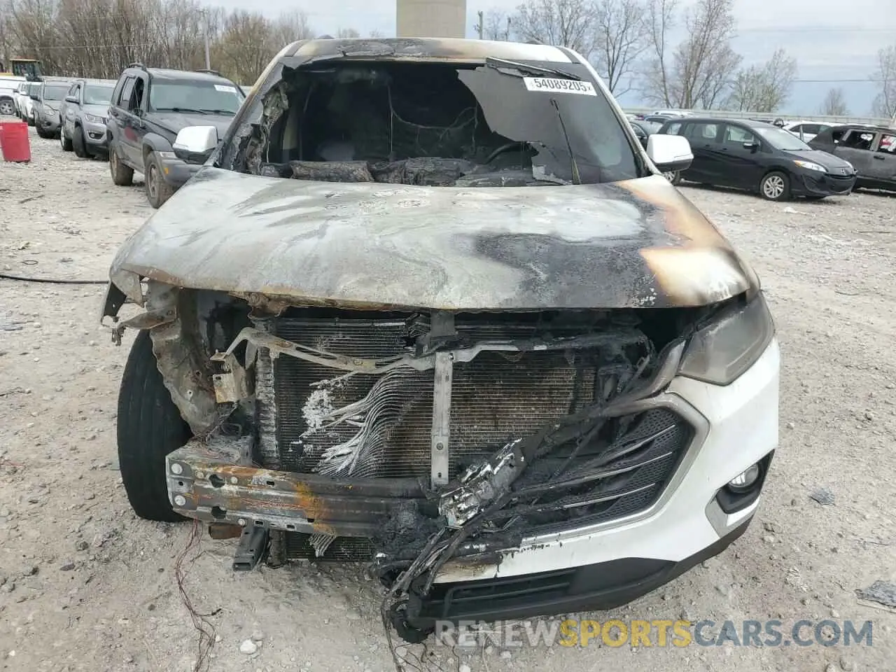 5 Photograph of a damaged car 1GNEVGKW3KJ181116 CHEVROLET TRAVERSE 2019