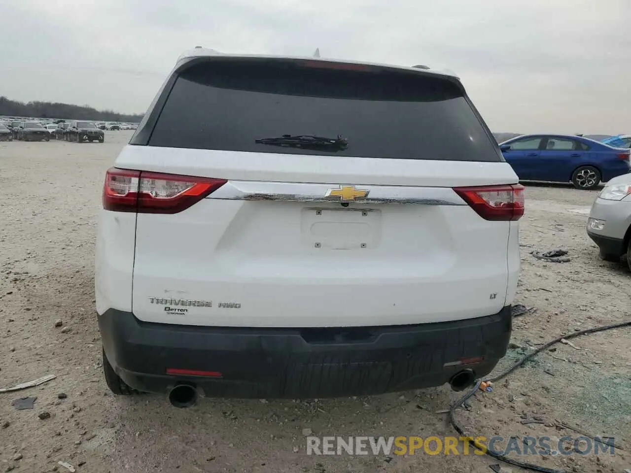 6 Photograph of a damaged car 1GNEVGKW3KJ181116 CHEVROLET TRAVERSE 2019
