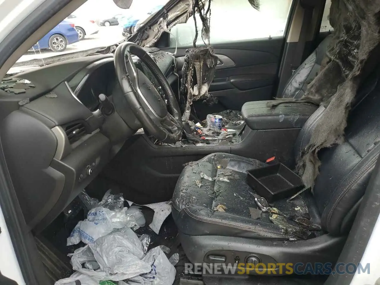 7 Photograph of a damaged car 1GNEVGKW3KJ181116 CHEVROLET TRAVERSE 2019