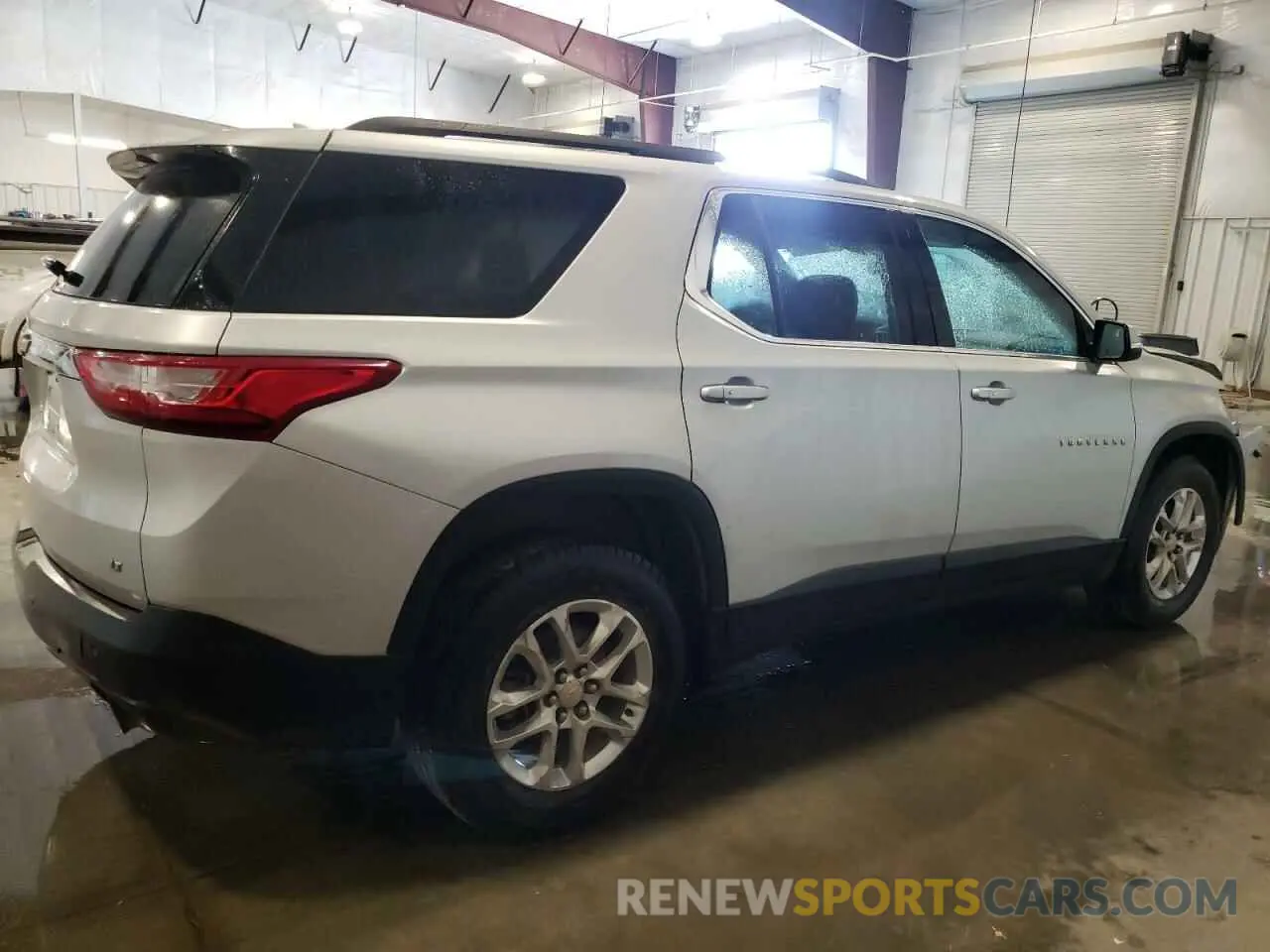 3 Photograph of a damaged car 1GNEVGKW3KJ211988 CHEVROLET TRAVERSE 2019