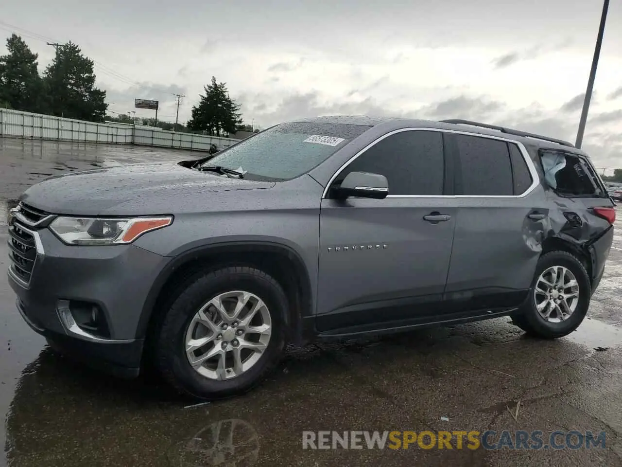 1 Photograph of a damaged car 1GNEVGKW3KJ244943 CHEVROLET TRAVERSE 2019