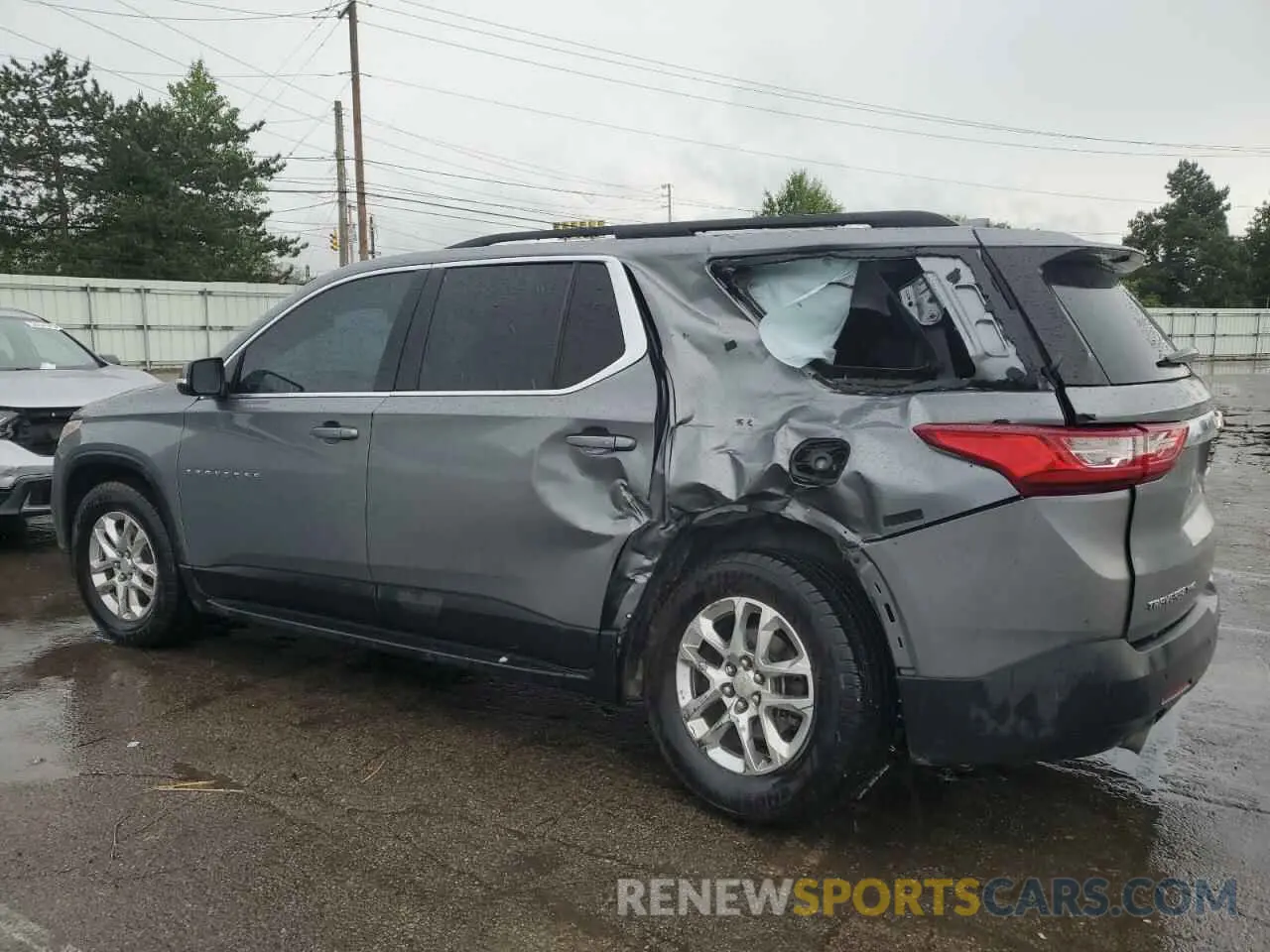 2 Photograph of a damaged car 1GNEVGKW3KJ244943 CHEVROLET TRAVERSE 2019