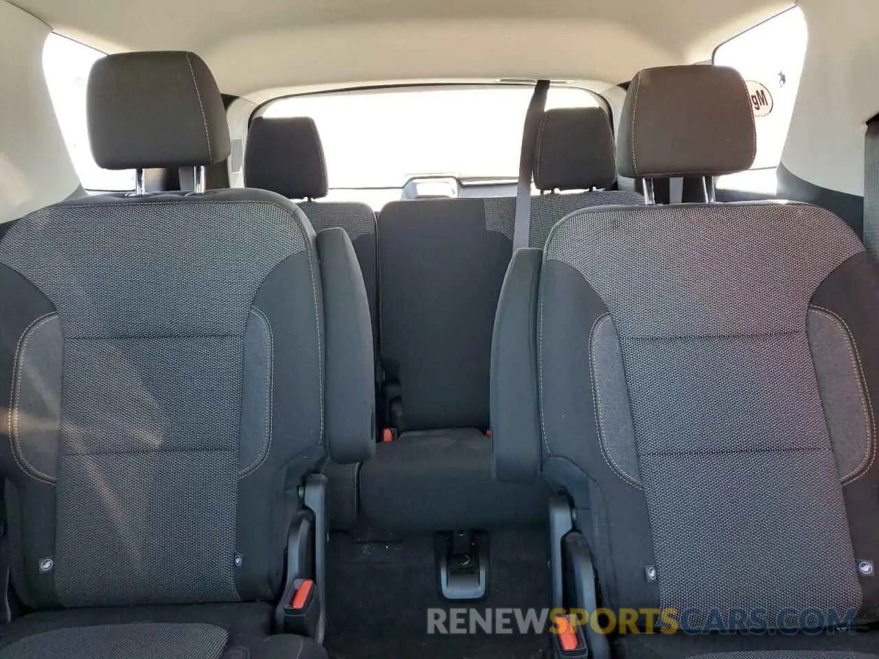 10 Photograph of a damaged car 1GNEVGKW3KJ259278 CHEVROLET TRAVERSE 2019