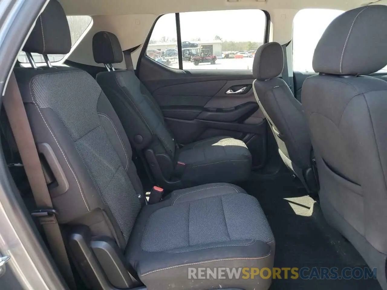 11 Photograph of a damaged car 1GNEVGKW3KJ259278 CHEVROLET TRAVERSE 2019
