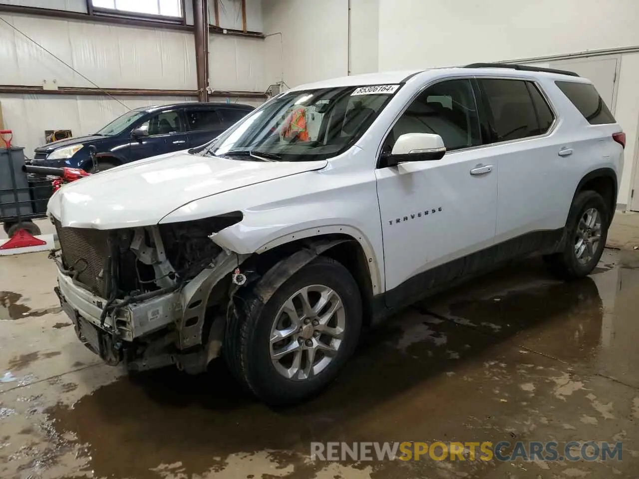 1 Photograph of a damaged car 1GNEVGKW3KJ295715 CHEVROLET TRAVERSE 2019
