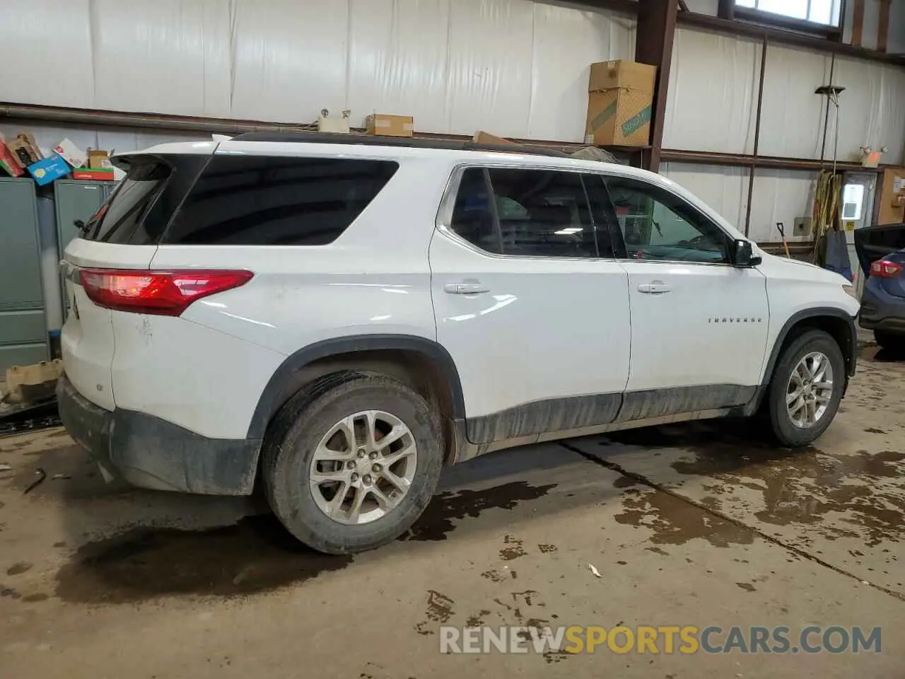 3 Photograph of a damaged car 1GNEVGKW3KJ295715 CHEVROLET TRAVERSE 2019