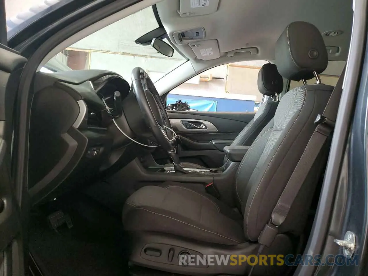 7 Photograph of a damaged car 1GNEVGKW4KJ114461 CHEVROLET TRAVERSE 2019