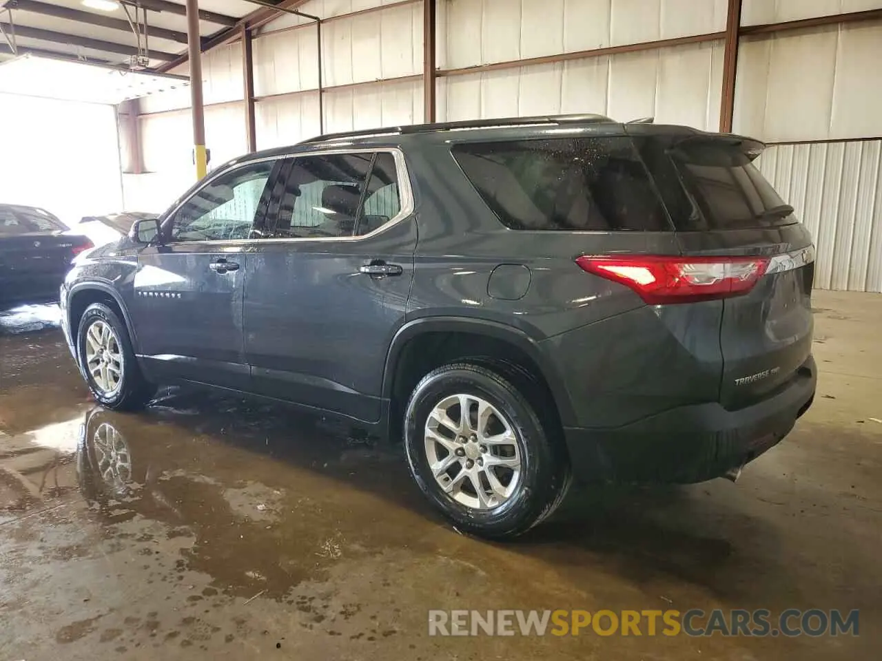 2 Photograph of a damaged car 1GNEVGKW4KJ119272 CHEVROLET TRAVERSE 2019