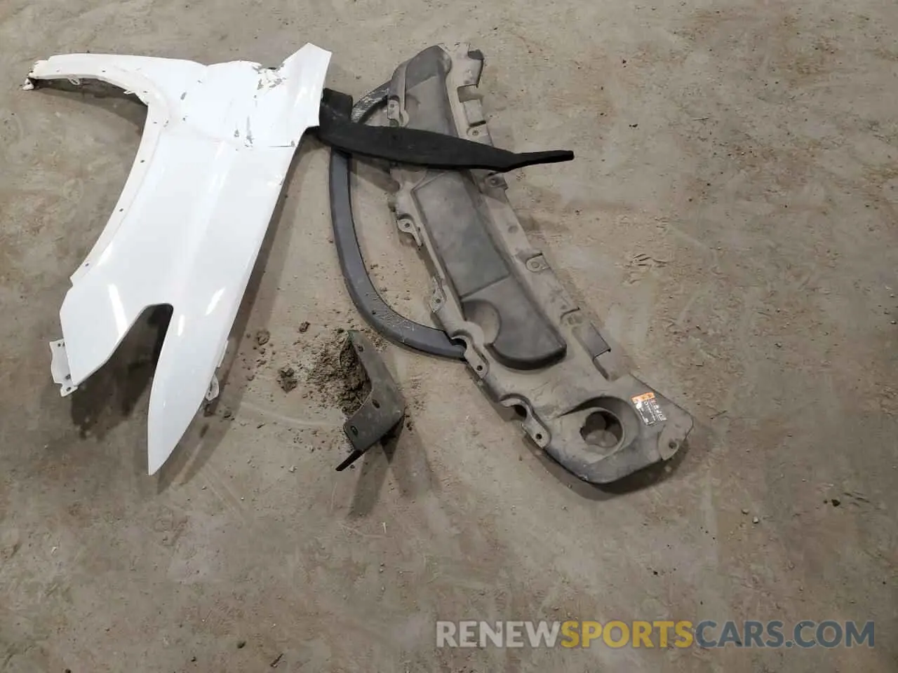 13 Photograph of a damaged car 1GNEVGKW4KJ192741 CHEVROLET TRAVERSE 2019