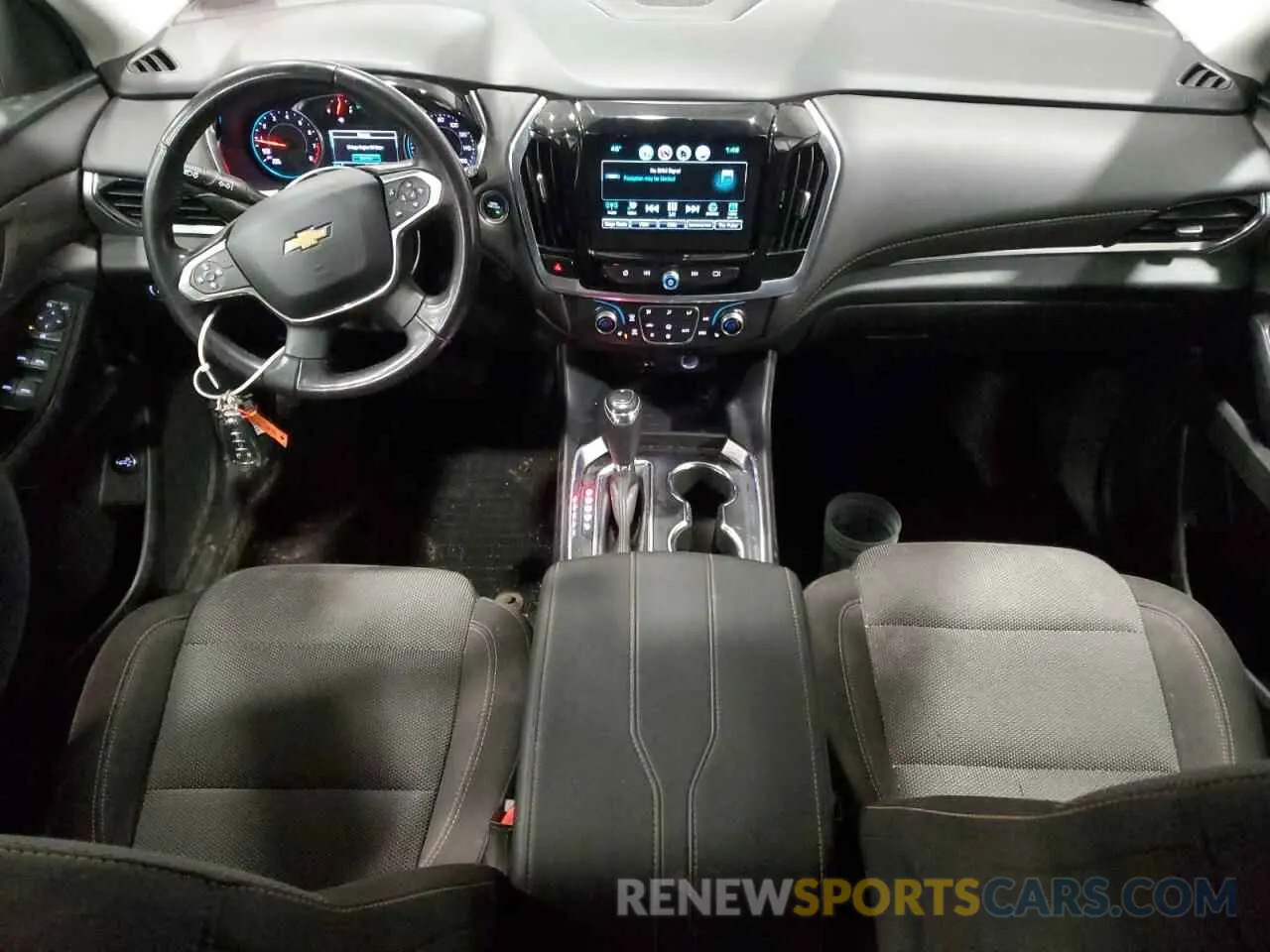 8 Photograph of a damaged car 1GNEVGKW4KJ192741 CHEVROLET TRAVERSE 2019