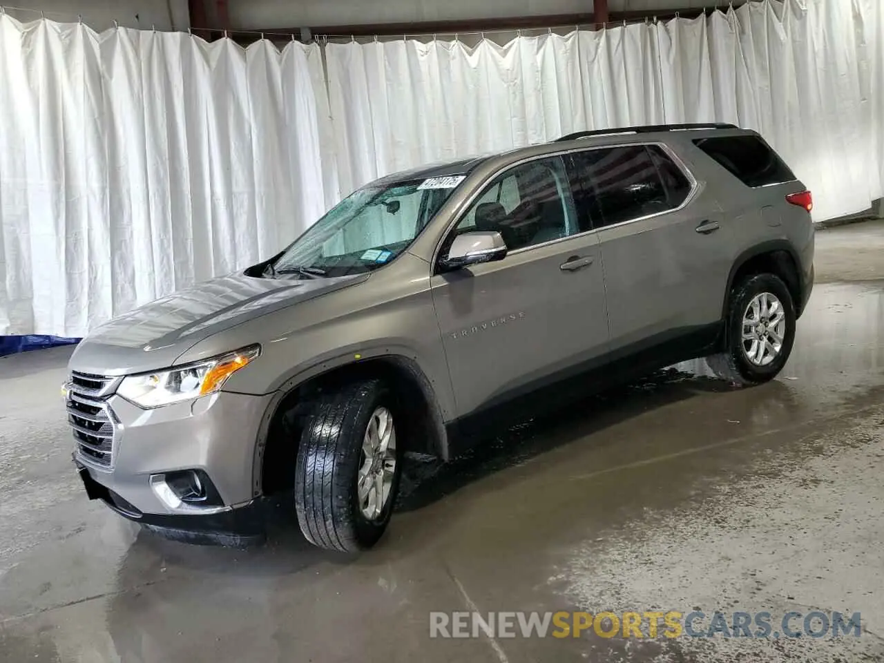 1 Photograph of a damaged car 1GNEVGKW4KJ250847 CHEVROLET TRAVERSE 2019