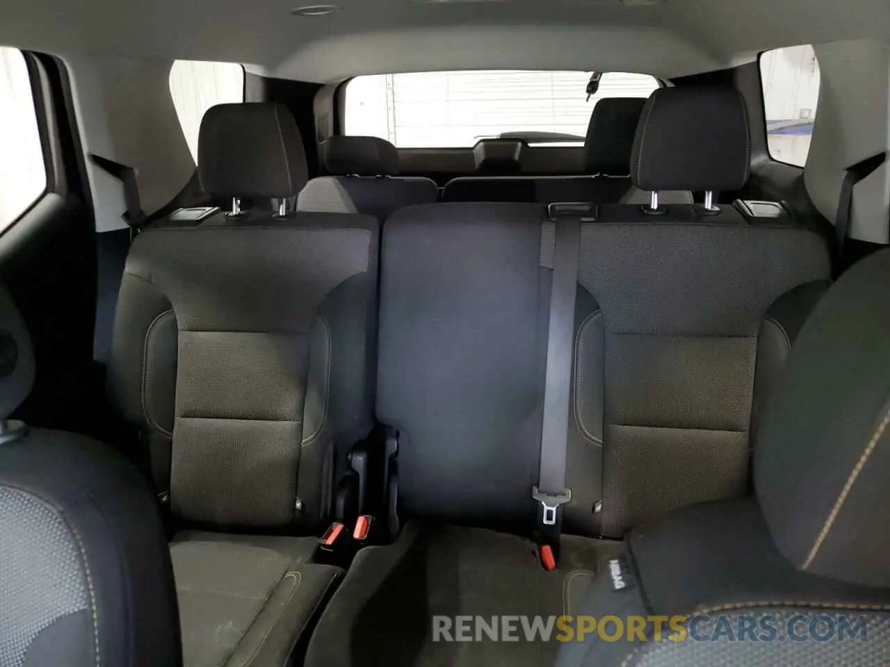 10 Photograph of a damaged car 1GNEVGKW4KJ250847 CHEVROLET TRAVERSE 2019