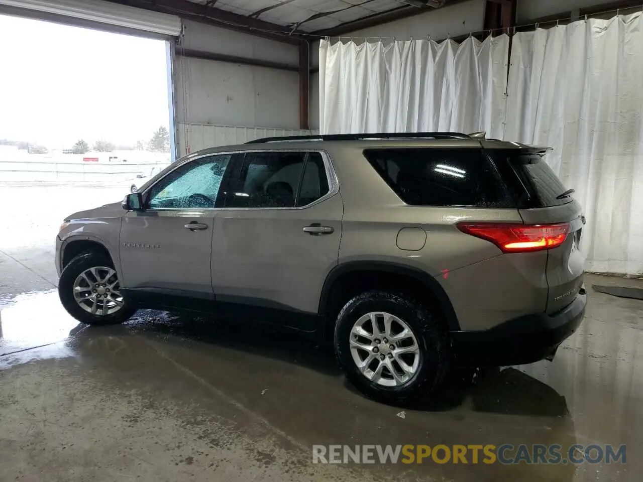 2 Photograph of a damaged car 1GNEVGKW4KJ250847 CHEVROLET TRAVERSE 2019