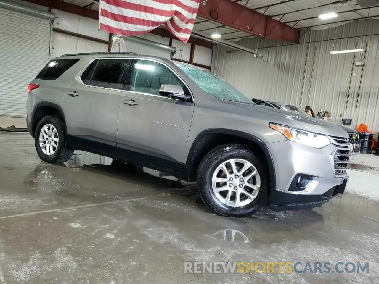 4 Photograph of a damaged car 1GNEVGKW4KJ250847 CHEVROLET TRAVERSE 2019